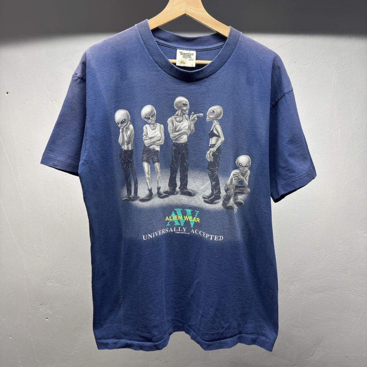 Vintage 90s Alienwear Alien Faded Shirt ERD Grunge Chrome Band WCC Size US L / EU 52-54 / 3 - 1 Thumbnail