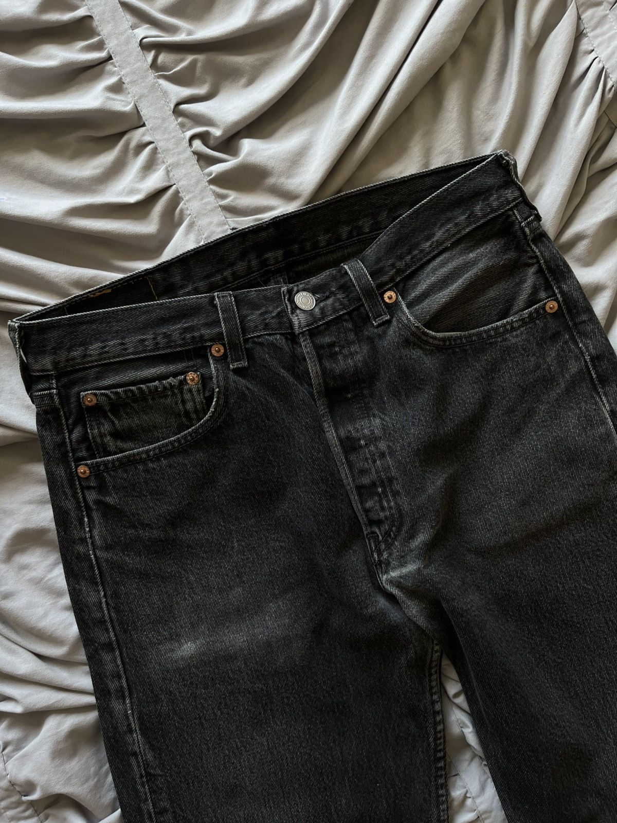 Levi's Vintage Clothing Vintage Levi’s 501 Denim Rare Faded Jeans Made in USA Size US 32 / EU 48 - 8 Thumbnail