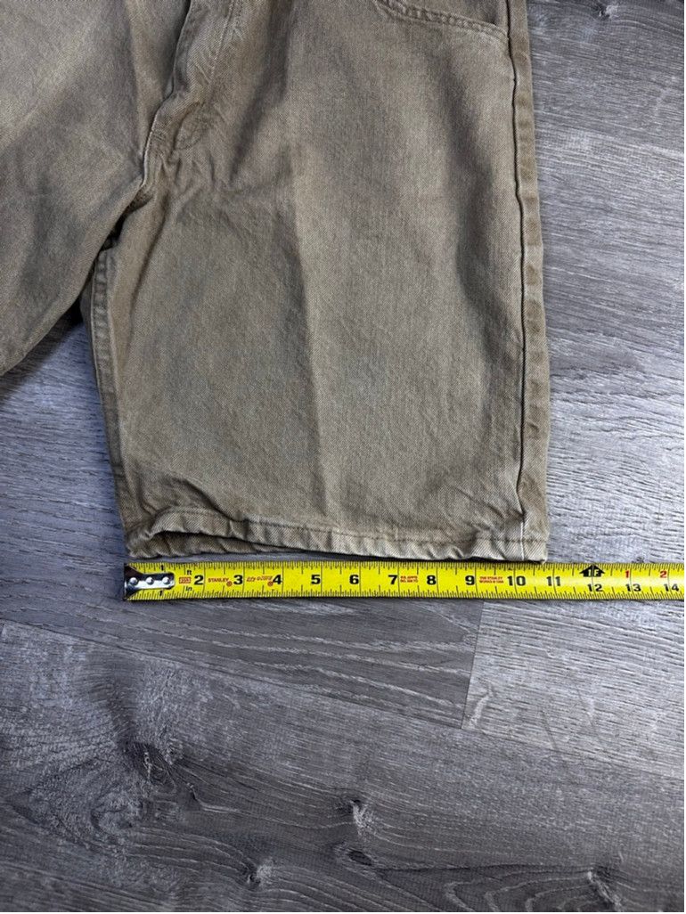 Wrangler Men's Wrangler Relaxed Fit Shorts Tan Size 34 Size US 34 / EU 50 - 6 Thumbnail