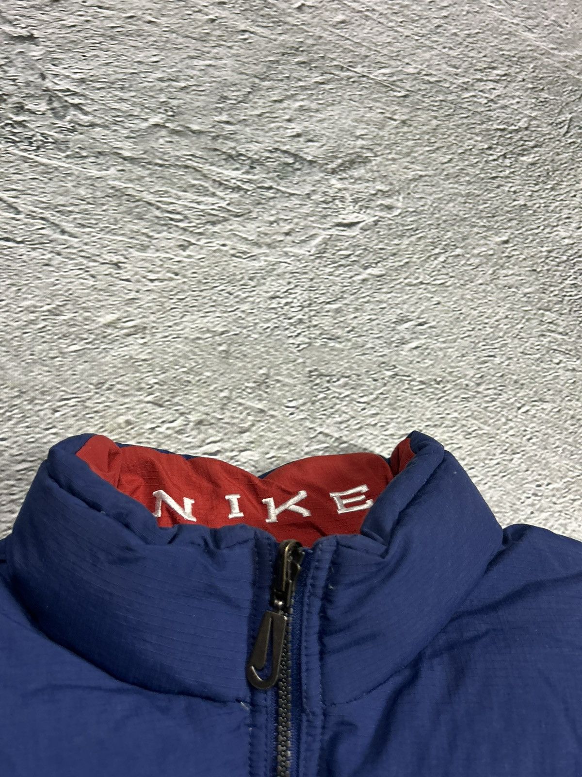 Nike × Vintage Nike navy puffer jacket big logo reversible vintage 90s red Size US XXL / EU 58 / 5 - 5 Thumbnail