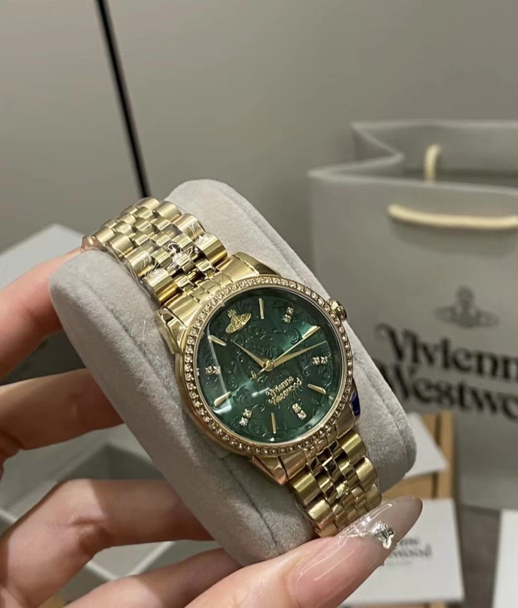 Vivienne Westwood Vivienne Westwood Women's Watch, Quartz Movement Q15 Size ONE SIZE - 2 Thumbnail