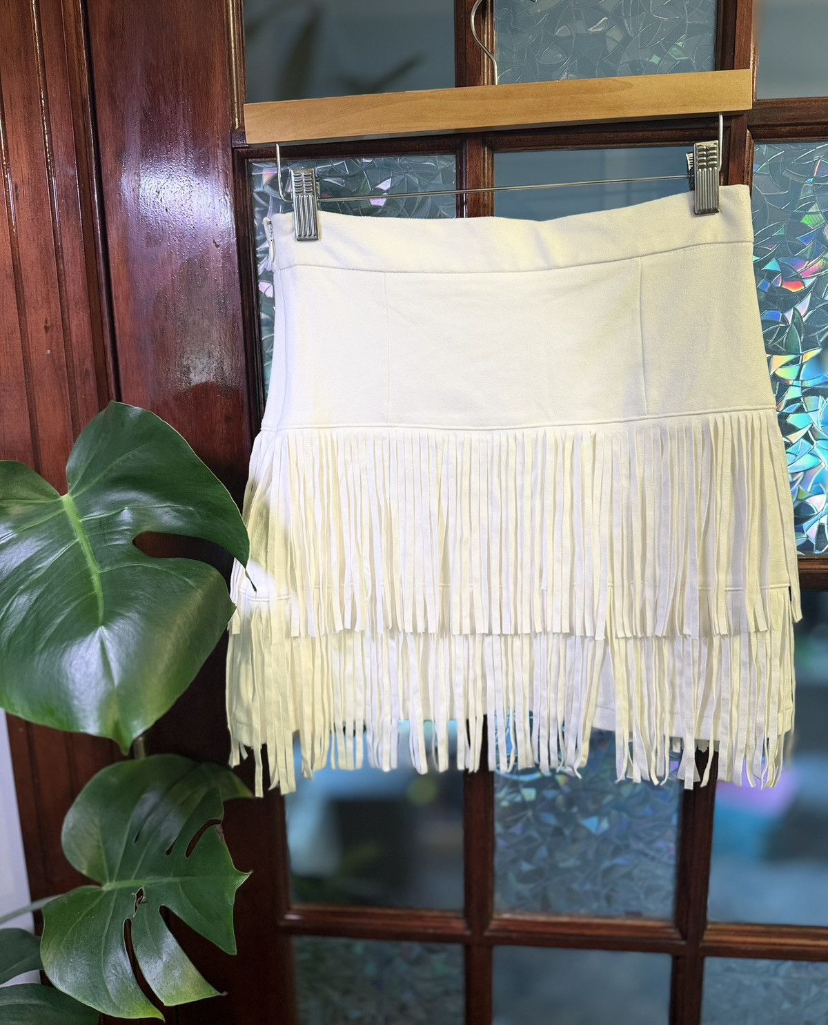 Other Altar’d State Suede fringe white skirt M EUC CUTE! Size 28" / US 6 / IT 42 - 3 Thumbnail