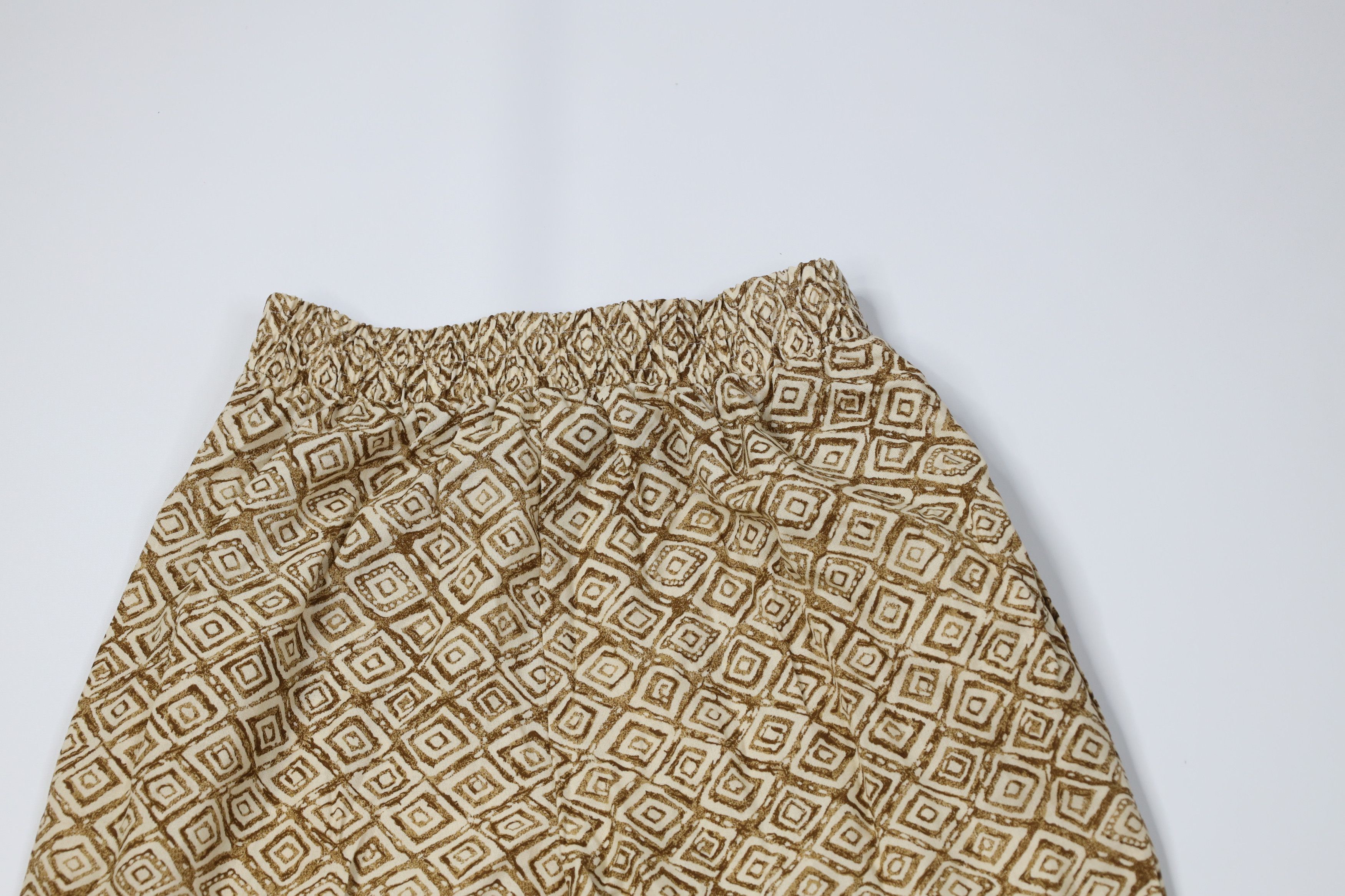 Vintage Vintage 90s Streetwear Geometric Rayon Tapered Leg Pants USA Size 26" / US 2 / IT 38 - 9 Thumbnail