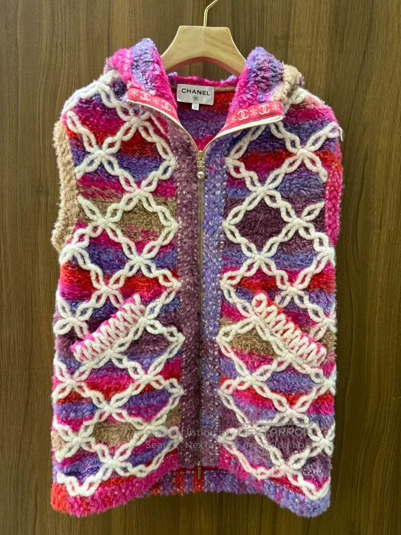 Chanel Chanel Hooded knitted vest Size XXS / US 00 / IT 34 - 1 Thumbnail