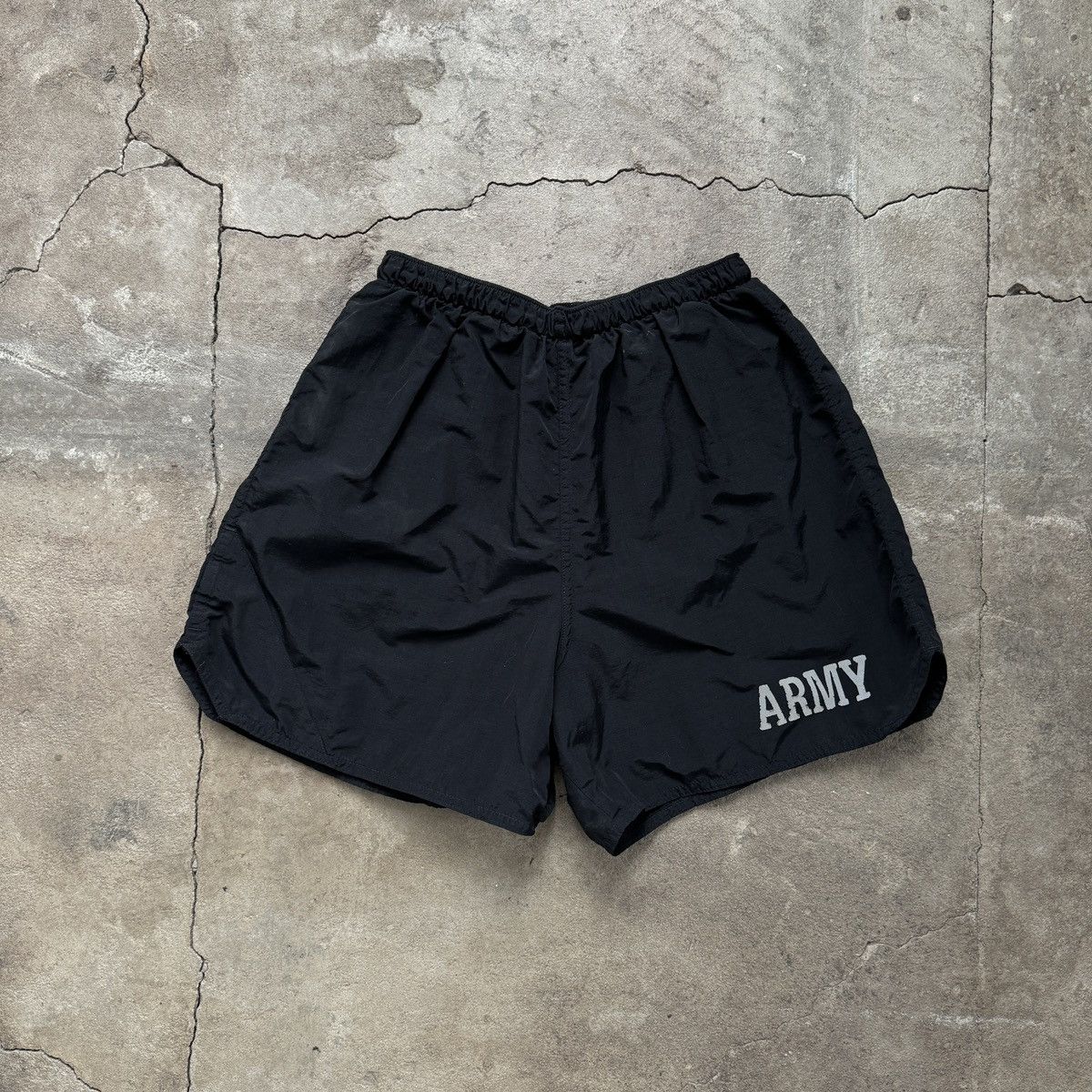 Vintage Vintage Army Trainers Shorts Size US 28 / EU 44 - 1 Thumbnail