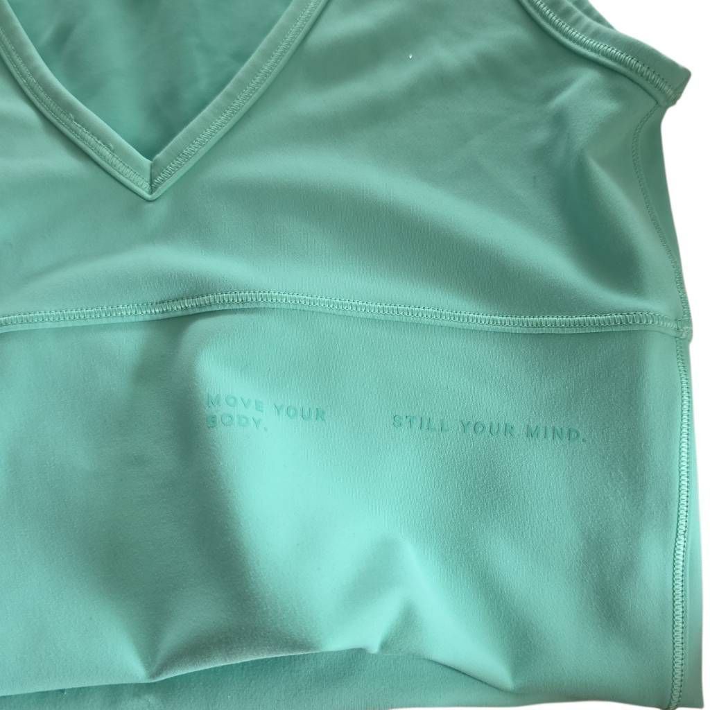 Lululemon Lululemon Women's Size 4 Aquamarine Long Line Sports Bra Size S / US 4 / IT 40 - 4 Thumbnail