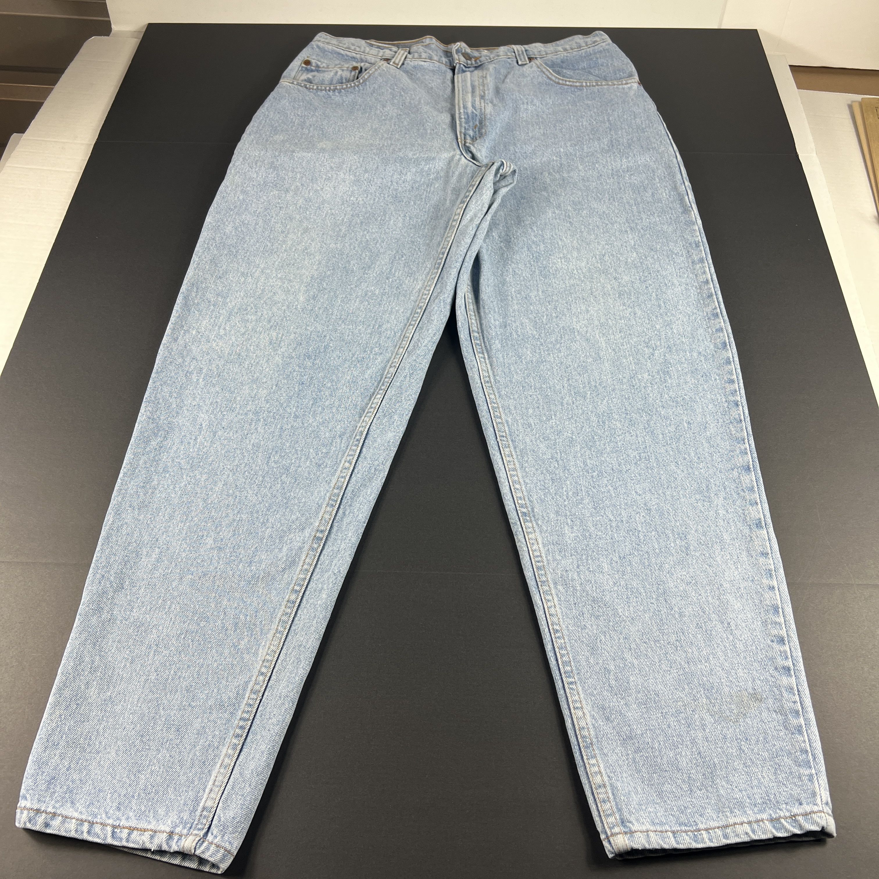 Levi's × Vintage VTG 90s Levi's Jeans 560 Loose Tapered Light Blue Denim Size US 35 - 1 Thumbnail