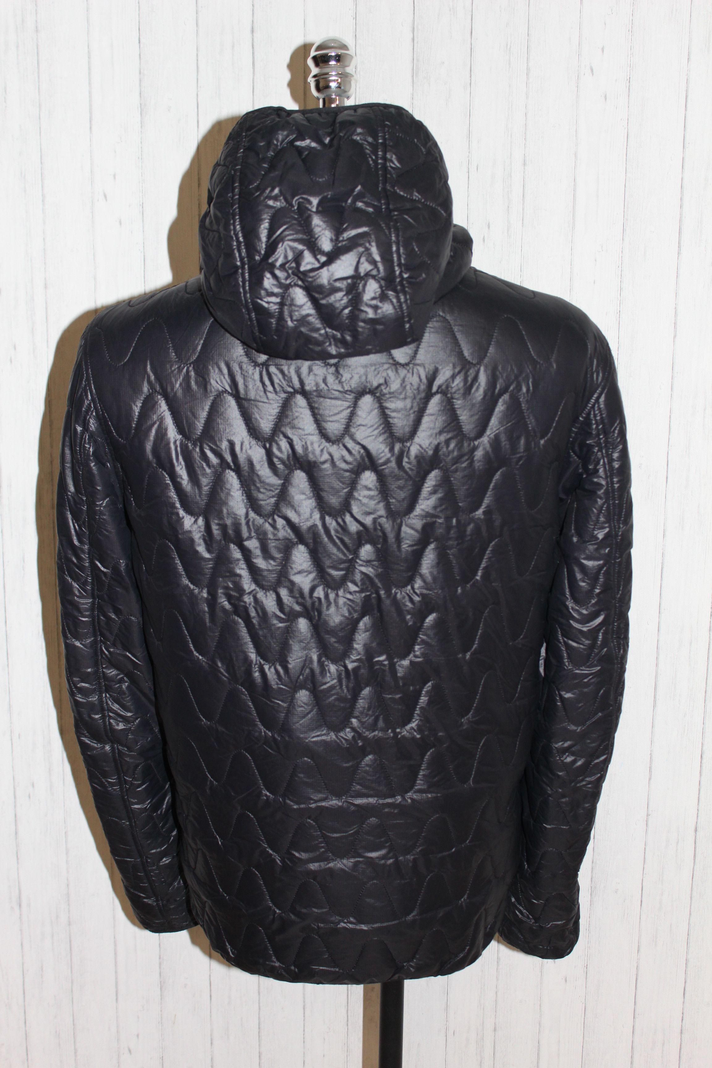 Barbour Women's BARBOUR International Quilted Wave Jacket Size M Size M / US 6-8 / IT 42-44 - 4 Thumbnail