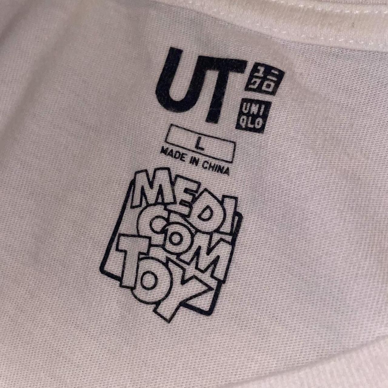 Uniqlo Rare Uniqlo x Medicom Toys bearbrick t shirt Size US M / EU 48-50 / 2 - 4 Thumbnail