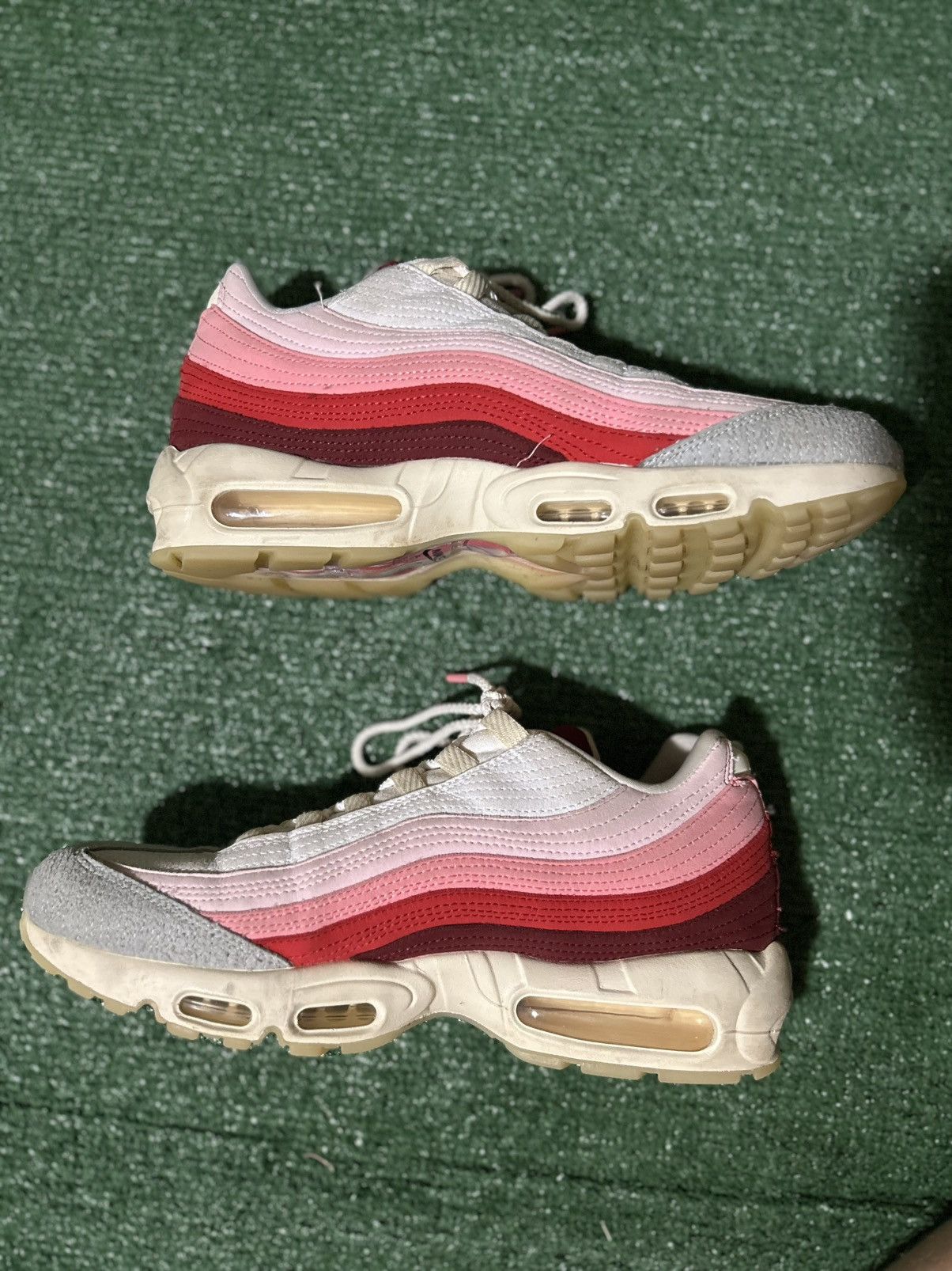 Nike Air Max 95 “Air Anatomy” 🩷🤍