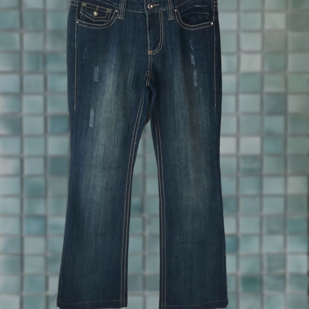 Vintage INC Denim Women Stretch Rhinestone Pocket Regular Fit Boot Leg Blue Jeans Size 6 Size 28" / US 6 / IT 42 - 1 Thumbnail