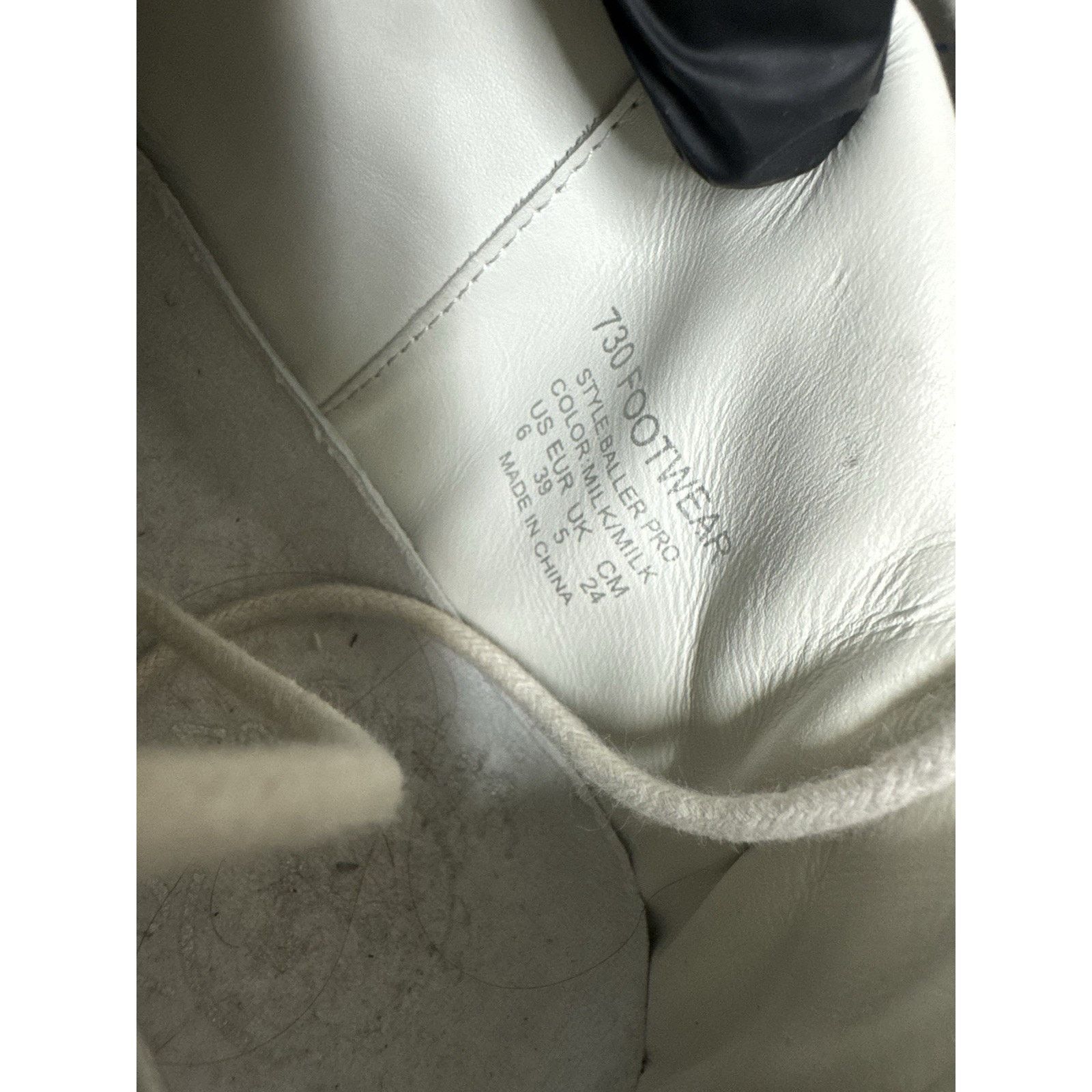 Asspizza 730 Footwear Baller Pros Milk Edition RARE White Asspizza Size US 6 / EU 39 - 8 Thumbnail