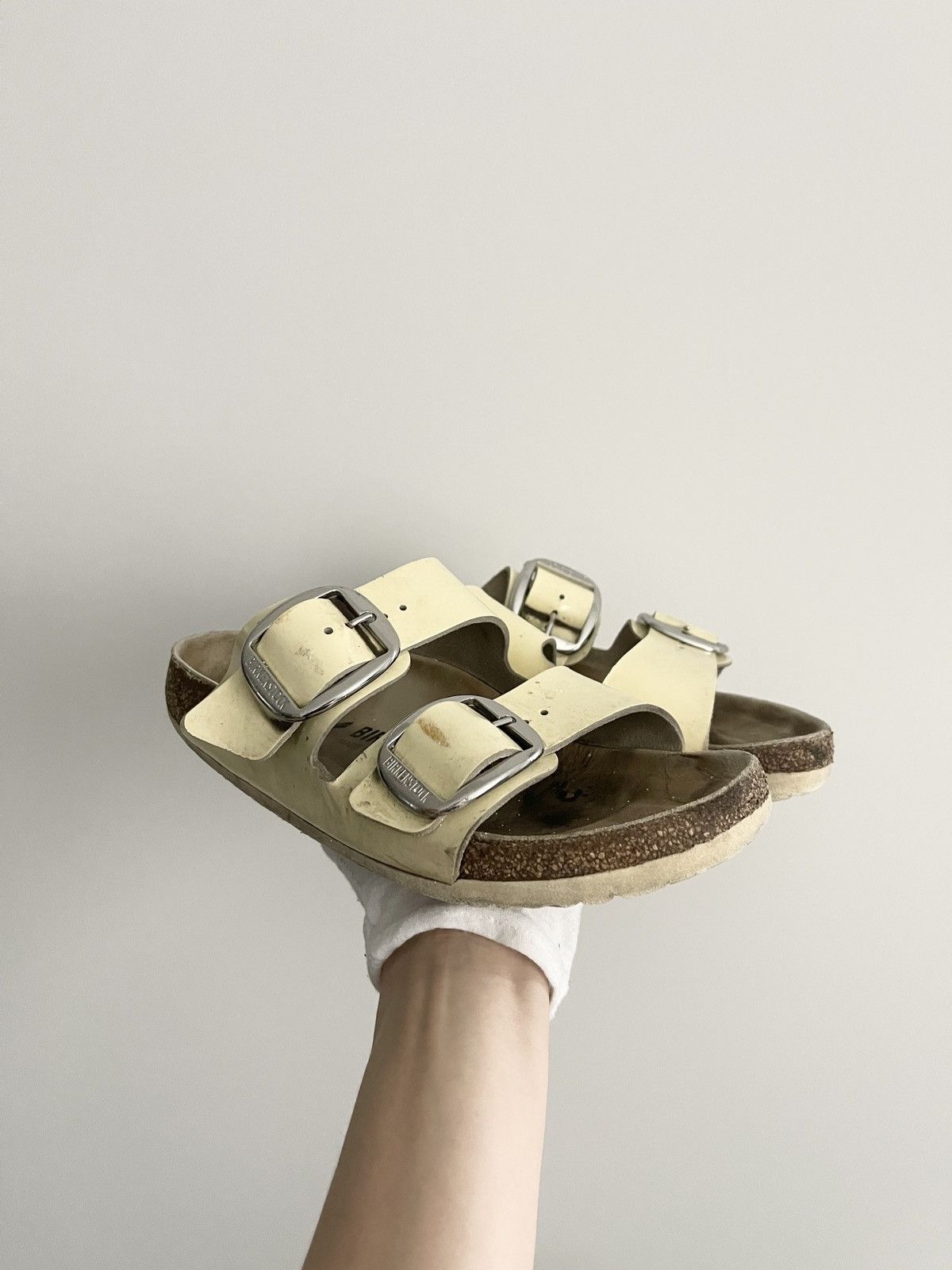 Birkenstock STEAL! Birkenstock Arizona Big Buckle Size US 5.5 / EU 38 - 1 Thumbnail
