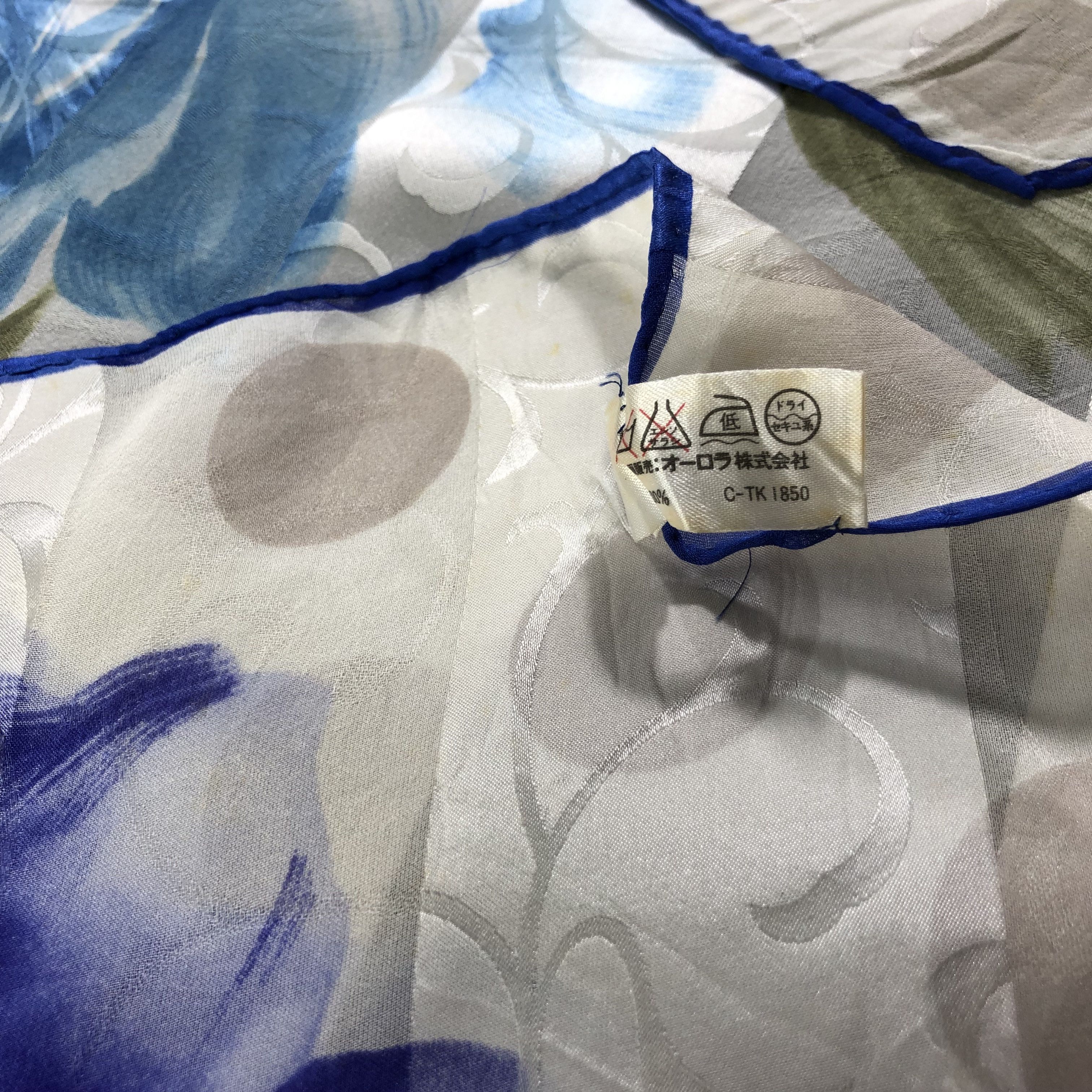 Japanese Brand Luciano Soprani Floral Slit Thread Silk Scarf M841 Size ONE SIZE - 5 Thumbnail