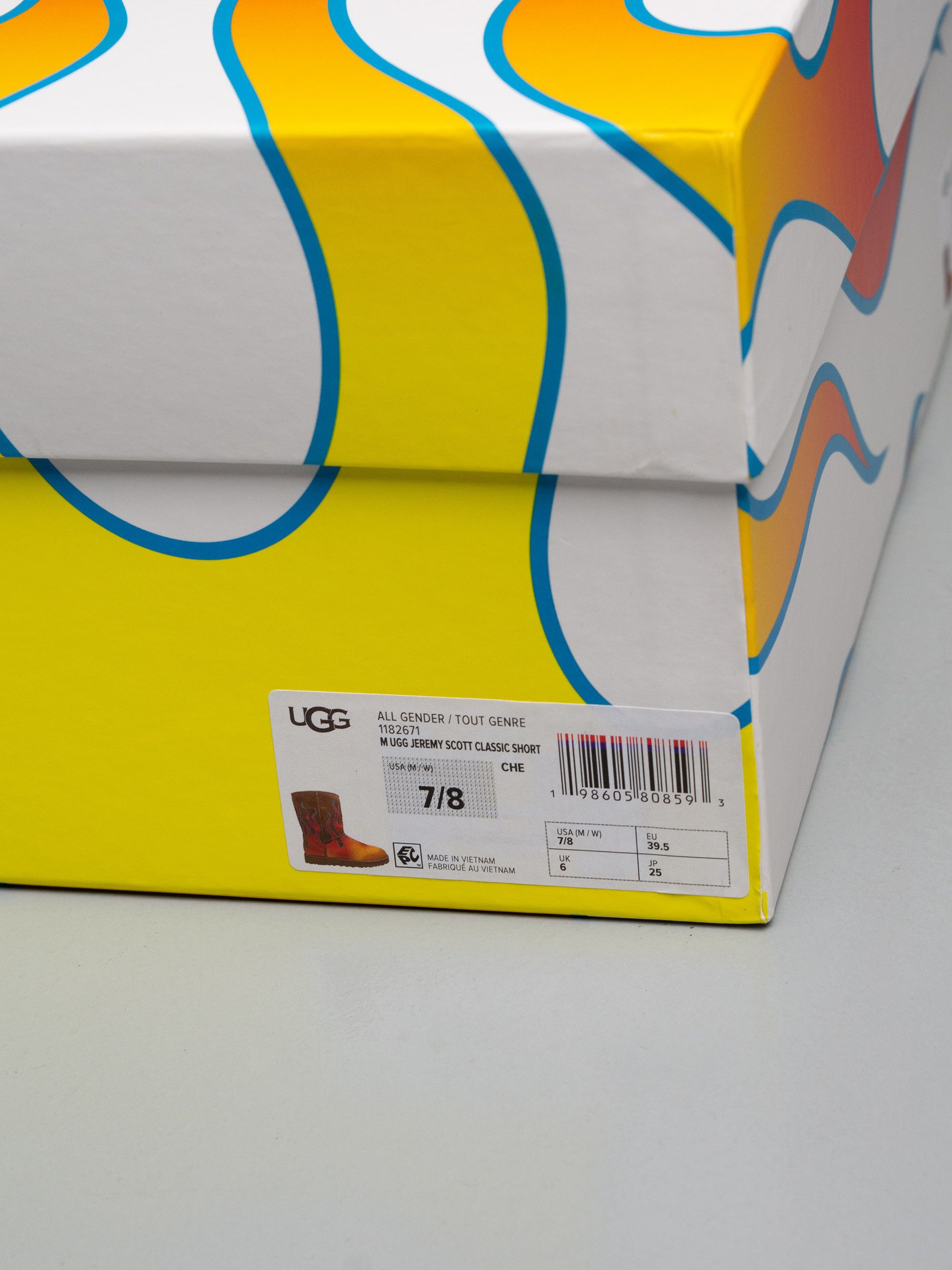 Jeremy Scott UGG X Jeremy Scott 2025 Classic Short Flames Boots Size US 9.5 / IT 39.5 - 15 Thumbnail