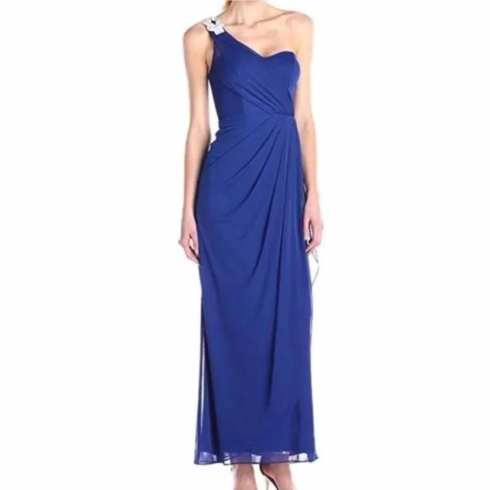 Designer Xscape l One Shoulder Ruched Evening Gown Size 8 Size M / US 6-8 / IT 42-44 - 1 Thumbnail
