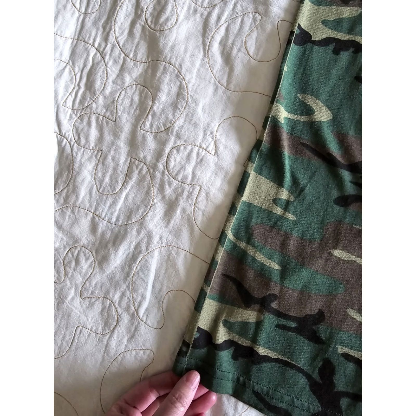 Vintage VINTAGE Camouflage Hunting Camo Short Sleeve Tee LARGE Woodland Green Tee Swing Shirt Unisex Adult 1980s Graphic Tee Mens Womens Size US L / EU 52-54 / 3 - 5 Thumbnail