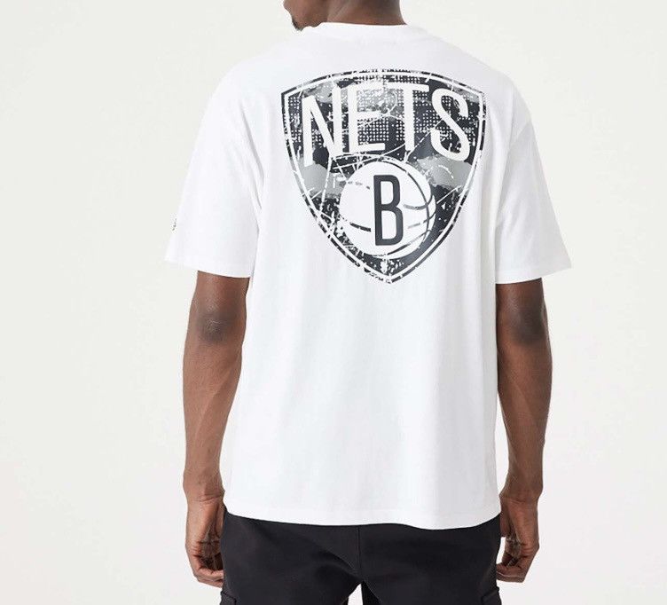 NBA NEW ERA BROOKLYN NETS NBA INFILL TEAM LOGO OVERSIZED TSHIRT Size US M / EU 48-50 / 2 - 2 Thumbnail
