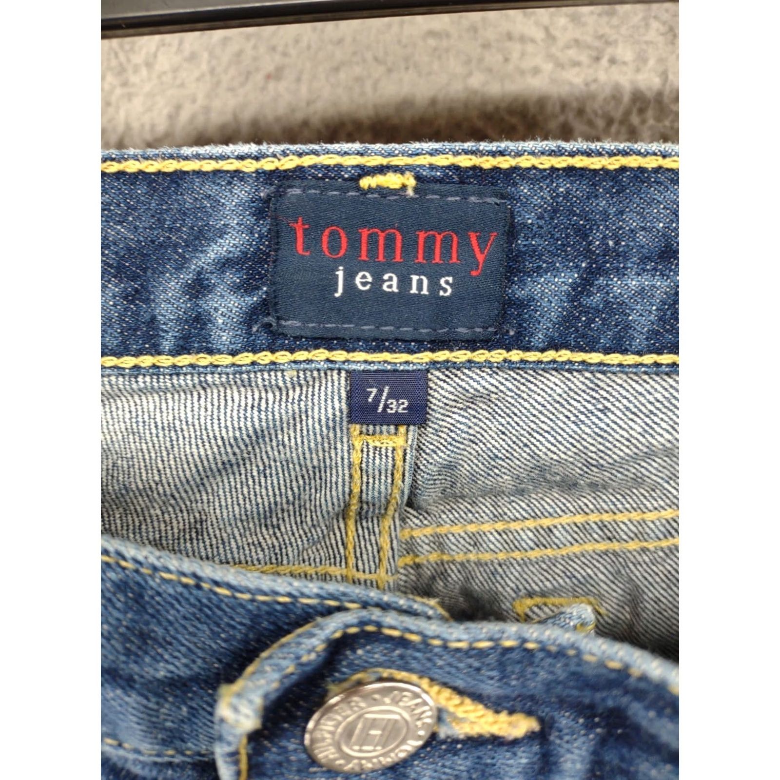 Tommy Hilfiger TOMMY HILFIGER Tommy Jeans Straight Leg Dark Junior Women’s Size 7 Jeans Denim Blue 90s Vintage Female Mens Girls Boys Not applicable Size 28" / US 6 / IT 42 - 4 Thumbnail