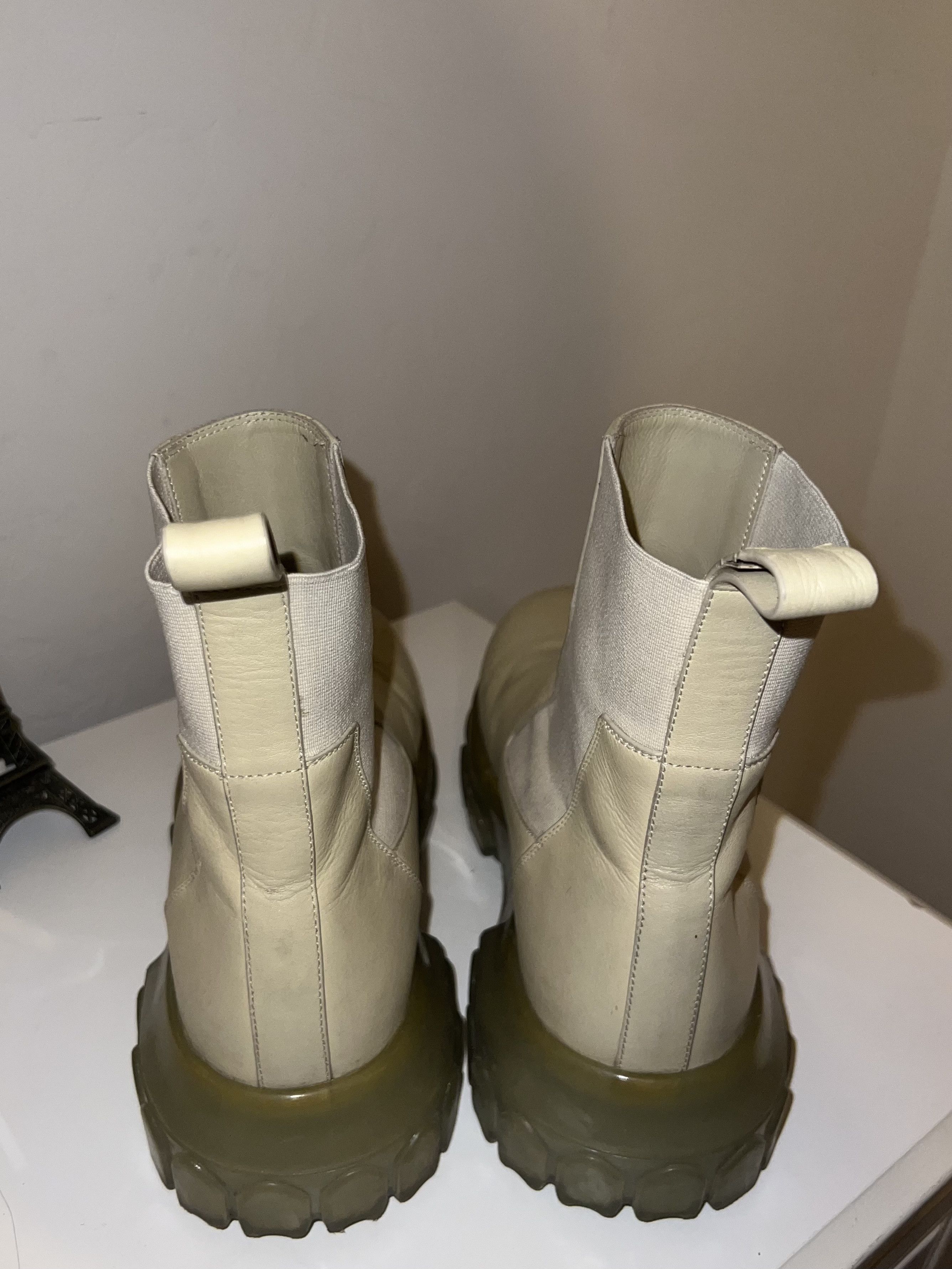 Rick Owens Rick Owens Off-White Cream Beatle Bozo Tractor Chelsea Boots Size US 9 / EU 42 - 6 Thumbnail