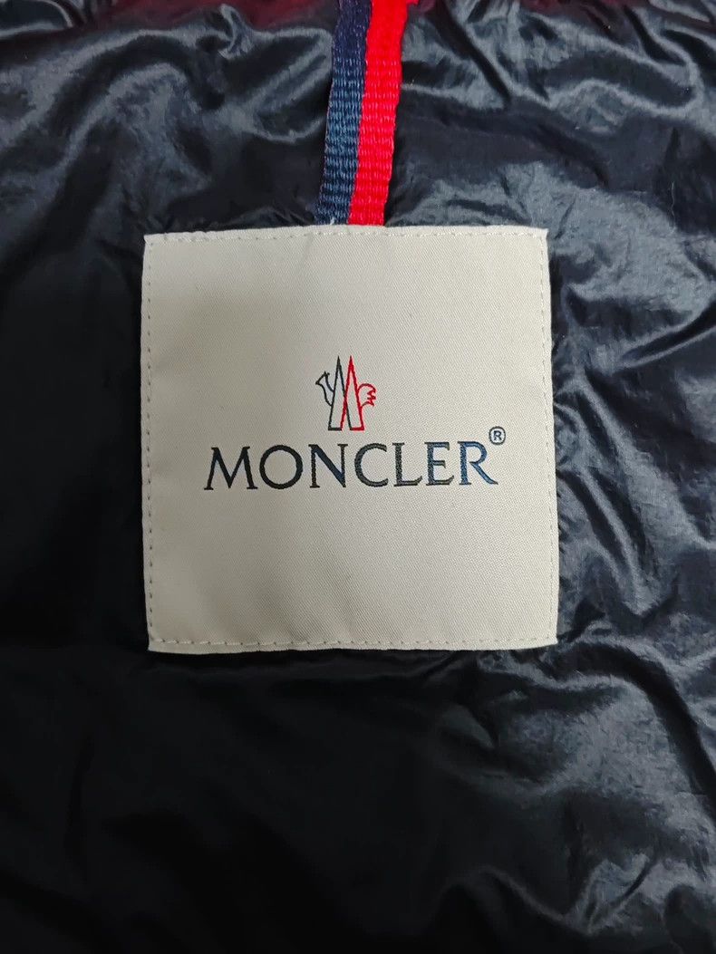 Moncler MonclerMasked logo color-block down jacket 2503-Nextarrow Size US L / EU 52-54 / 3 - 4 Thumbnail