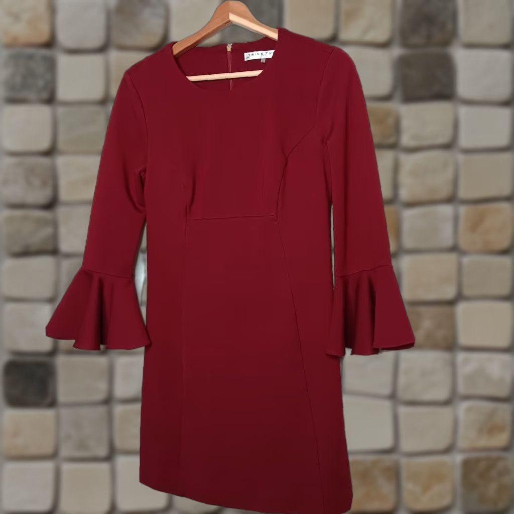 Trina Turk VINTAGE Trina Turk Dress Sheath Maroon Bell Sleeve Peplum Zipper Knee Length Women's Size 6, 33.5" Shoulder to Hem, Office/Party Event Size M / US 6-8 / IT 42-44 - 1 Thumbnail