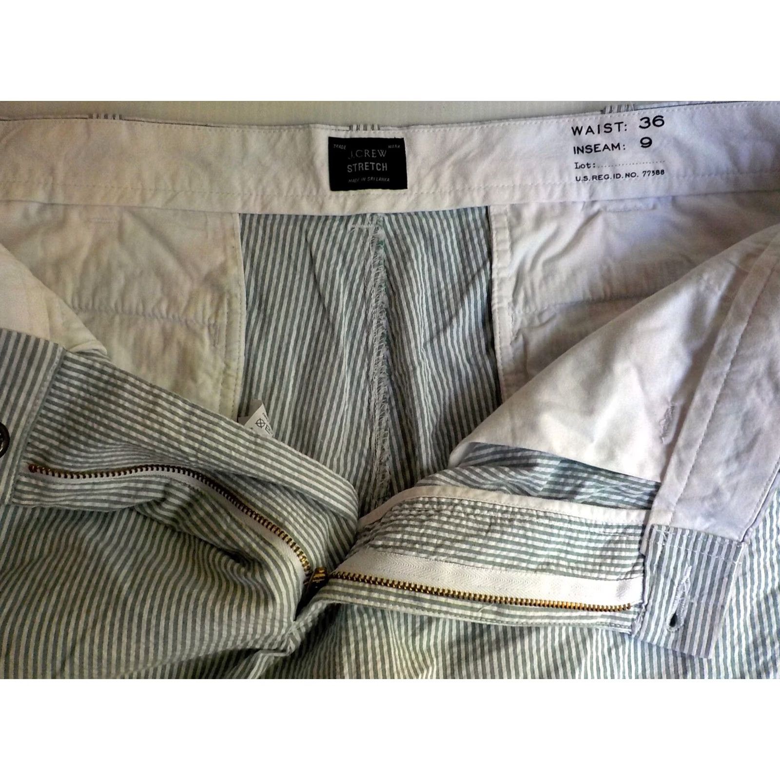J.Crew J. Crew Stretch Shorts Flat Front Seersucker Ivory/Green 36 Mens Casual Cotton Elastane Pockets 9" Inseam Size US 36 / EU 52 - 4 Thumbnail