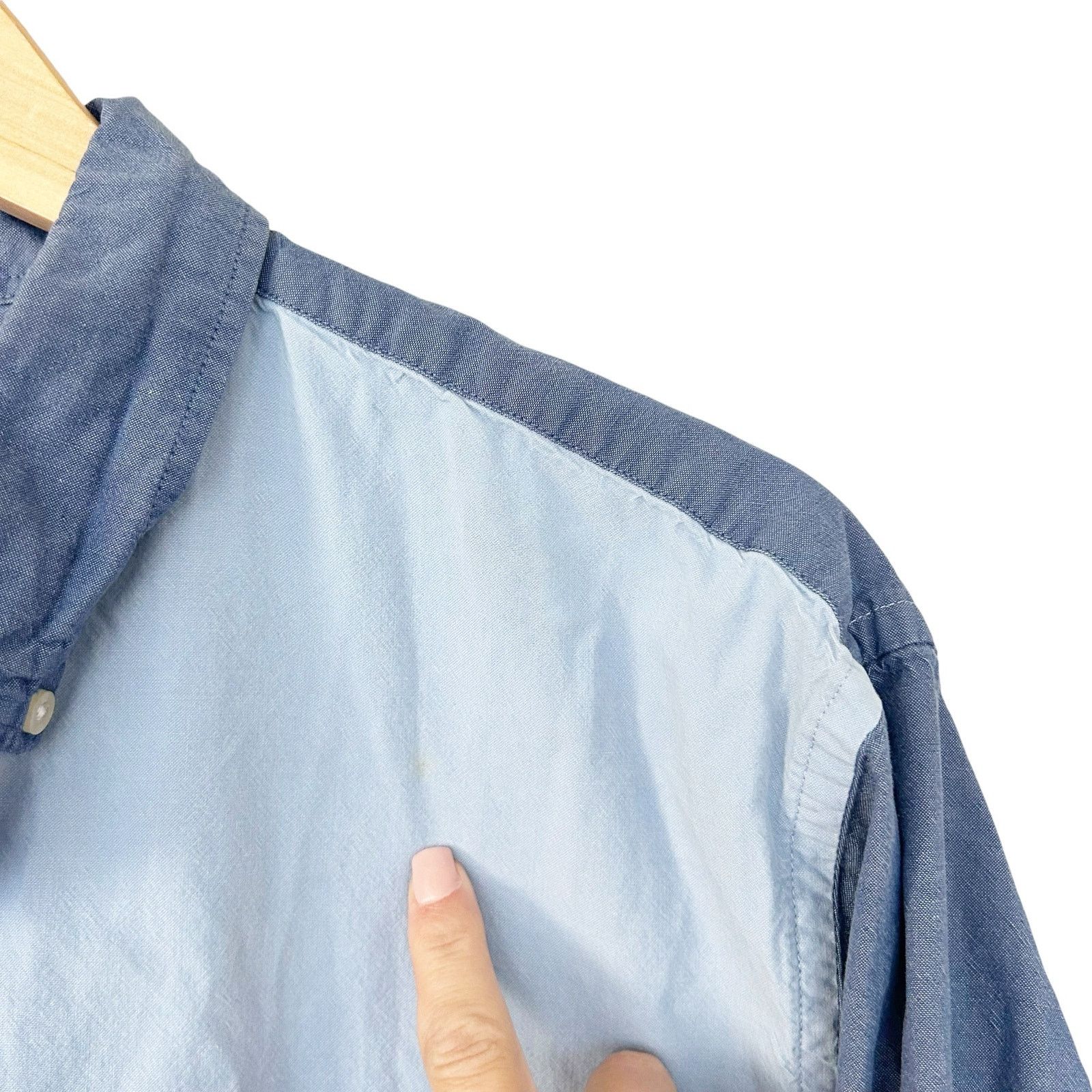J.Crew J. Crew Sunwashed Oxford Two Tone Denim Button Down Sz XL Size US XL / EU 56 / 4 - 4 Thumbnail