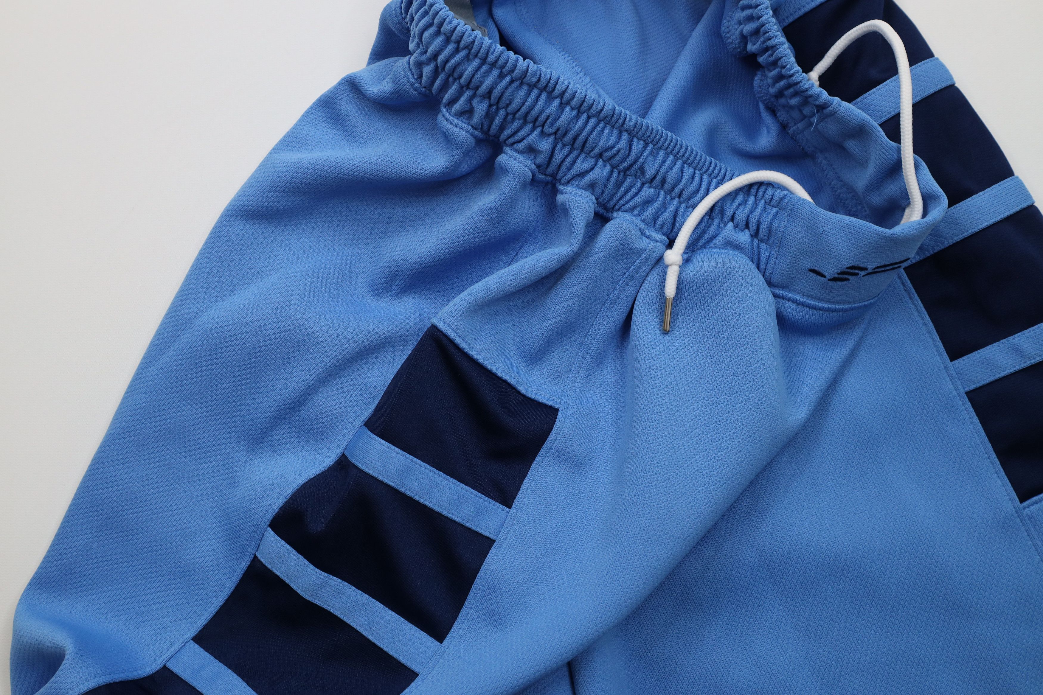 Nike Vintage Nike Air Jordan Heavyweight Basketball Shorts Blue Size US 34 / EU 50 - 7 Thumbnail