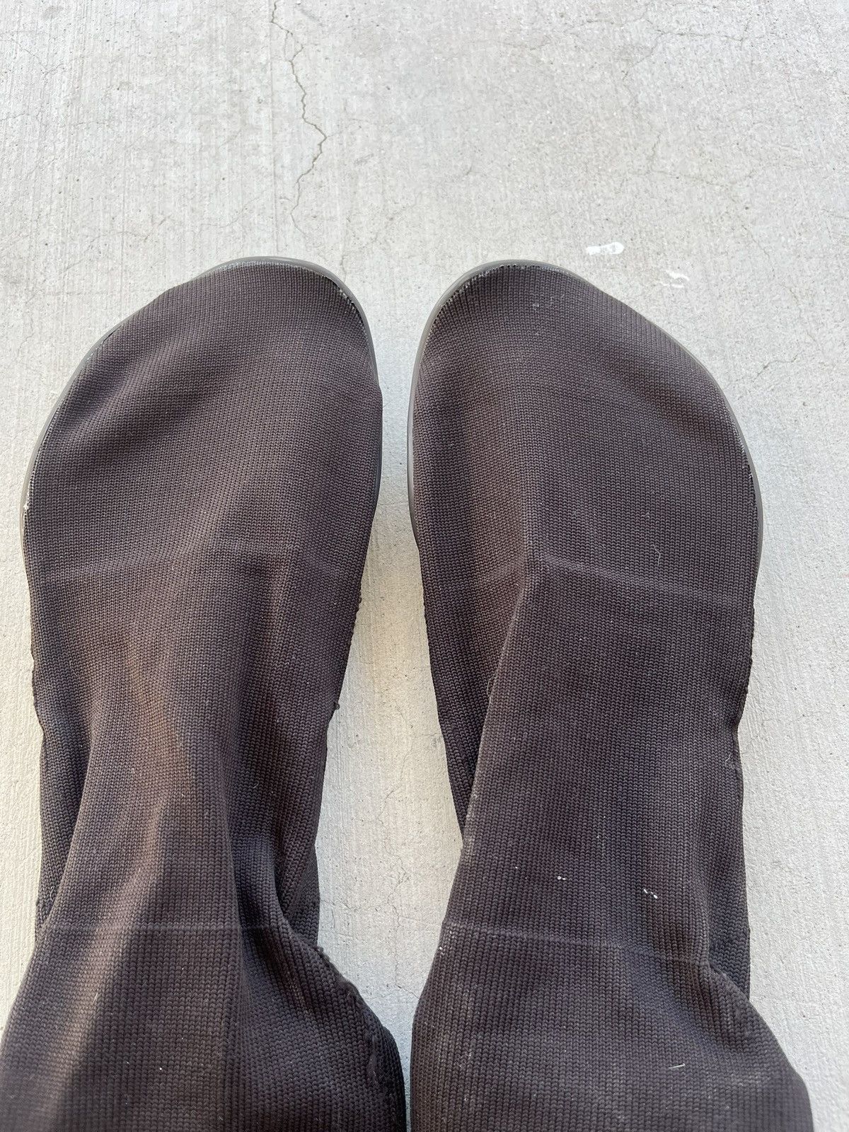 Yeezy YEEZY YZY PODS Black Size US 12 / EU 45 - 5 Thumbnail