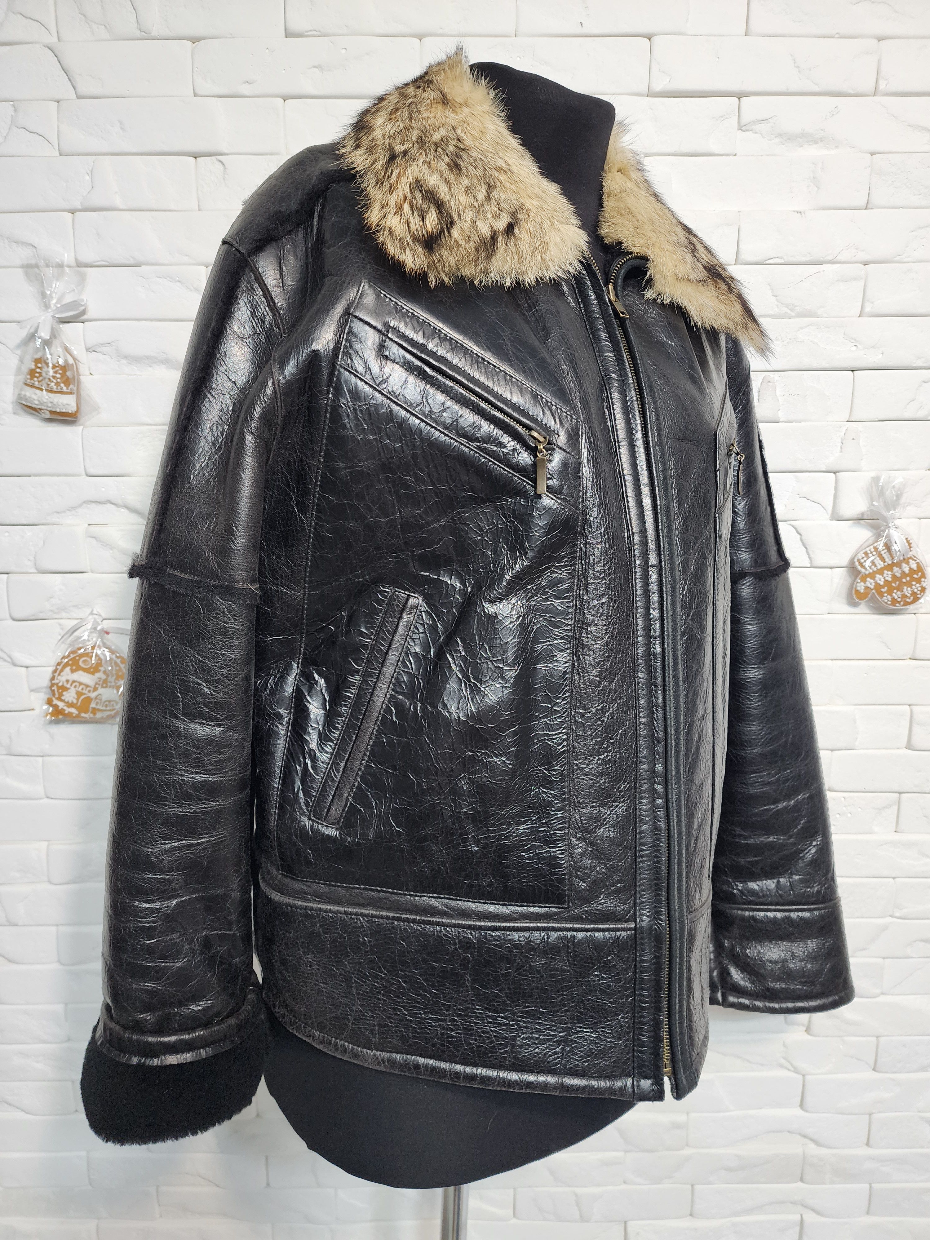 Furla Men's Black Leather Fur Jacket: Genuine Fur, Metal Zipper Size US L / EU 52-54 / 3 - 3 Thumbnail