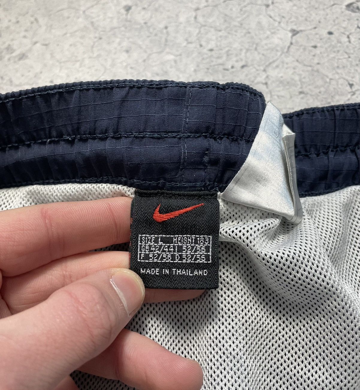 Nike × Vintage Vintage 90s Nike Nylon Shorts Big Swoosh Logo Drill Y2K Size US 34 / EU 50 - 3 Thumbnail
