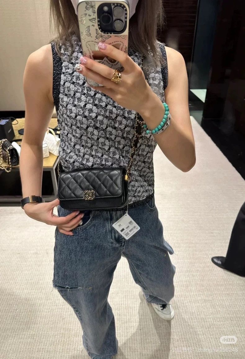 Chanel Chanel 23K camellia double C silver silk versatile vest Size XS / US 0-2 / IT 36-38 - 8 Thumbnail