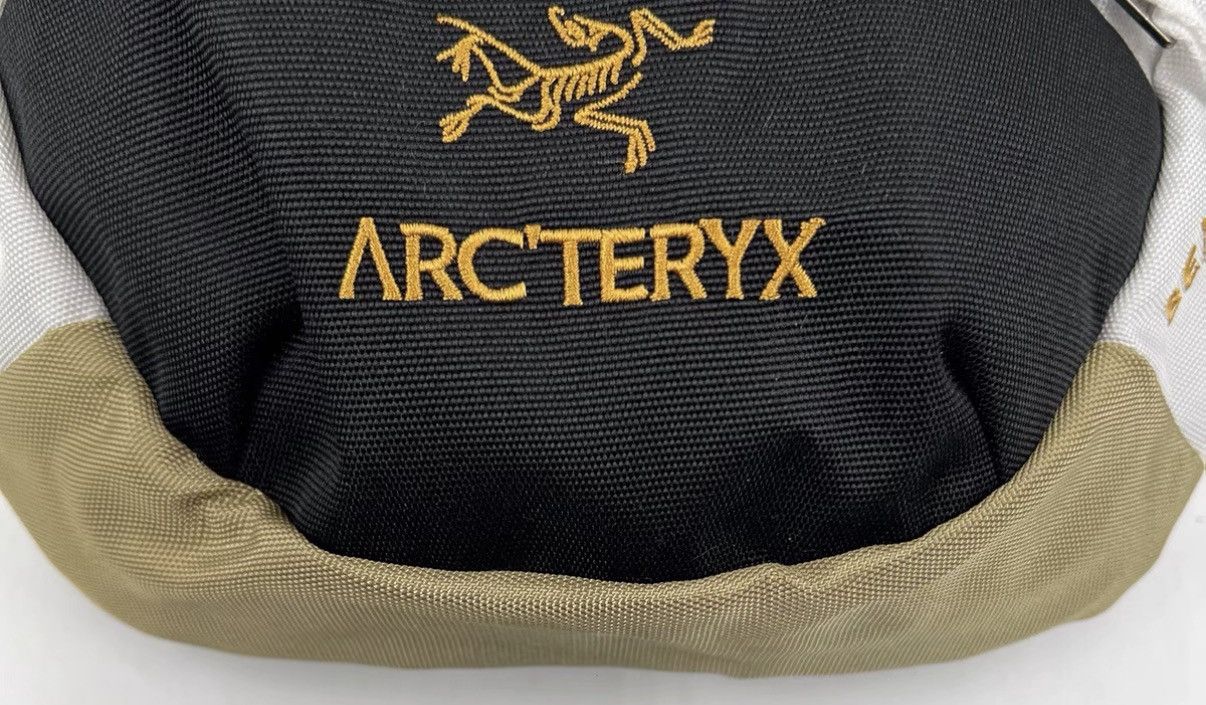Arc'teryx Arc'teryx x BEAMS Zip Crossbody Shoulder Bag K12 Size ONE SIZE - 8 Thumbnail