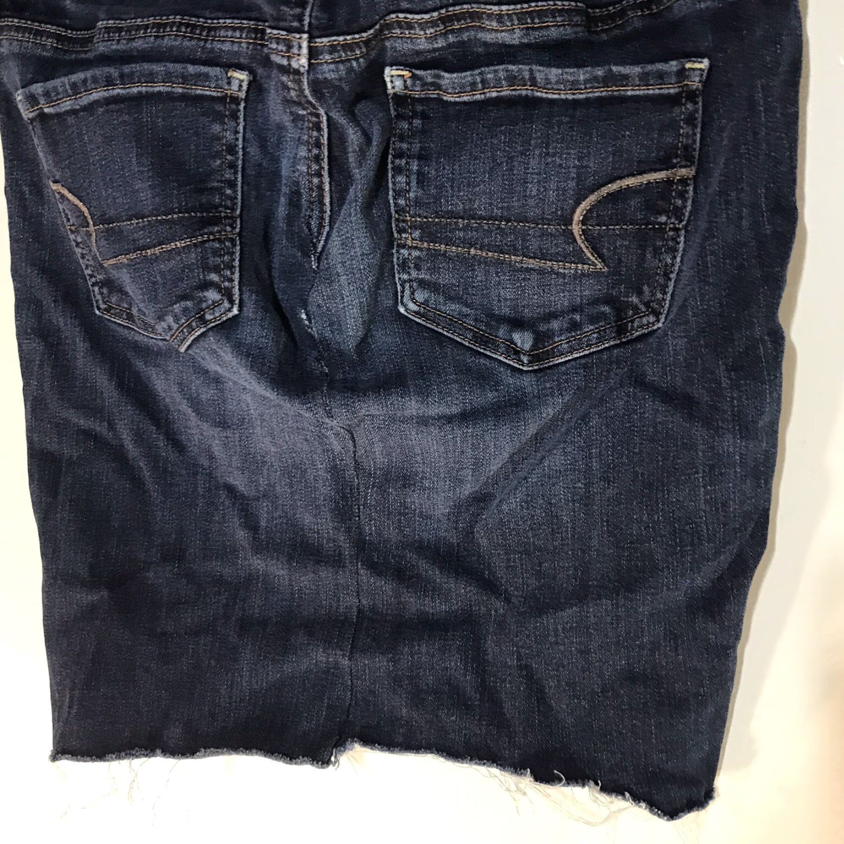 American Eagle Outfitters American Eagle Denim Mini Skirt Womens Size 8 Blue Distressed Casual 90s Size 30" / US 8 / IT 44 - 5 Thumbnail