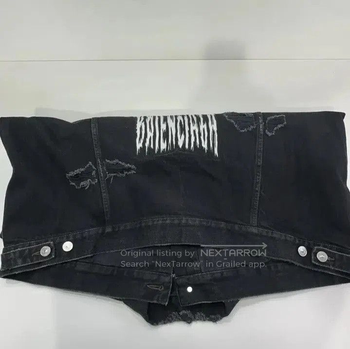 Balenciaga Balenciaga Black Distressed Denim Jacket for Men. Size US S / EU 44-46 / 1 - 9 Thumbnail