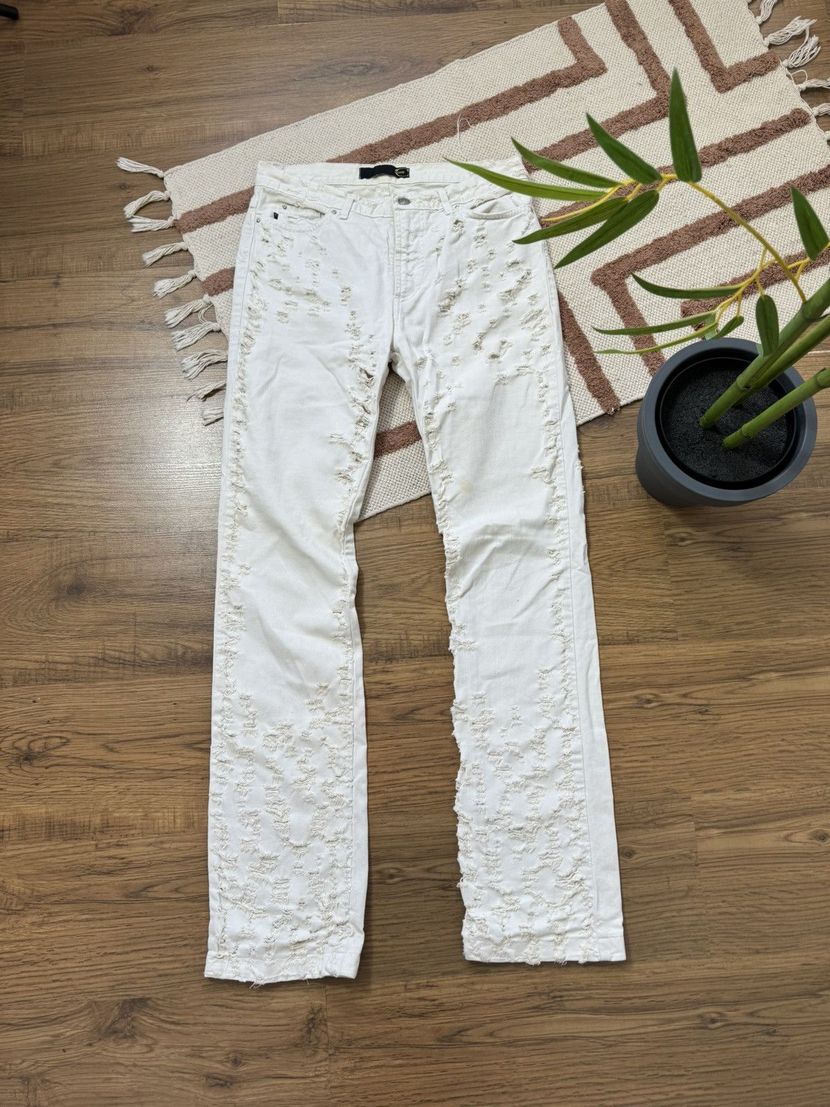 Just Cavalli ROBERTO CAVALLI FLARE DISTRESSED OPIUM STYLE PANTS Size 30" / US 8 / IT 44 - 3 Thumbnail