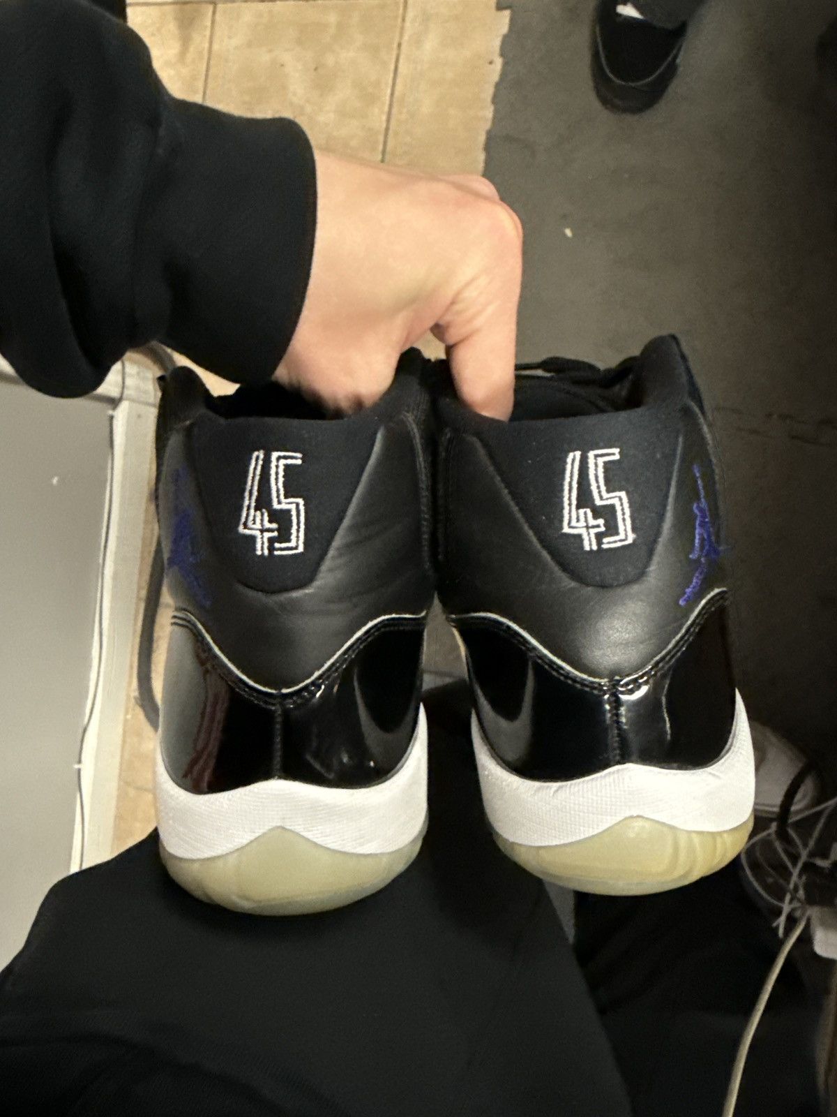 Jordan Brand × Nike Jordan 11 SpaceJam 2016 Size 10.5 (378037-003) Size US 10.5 / EU 43-44 - 18 Thumbnail