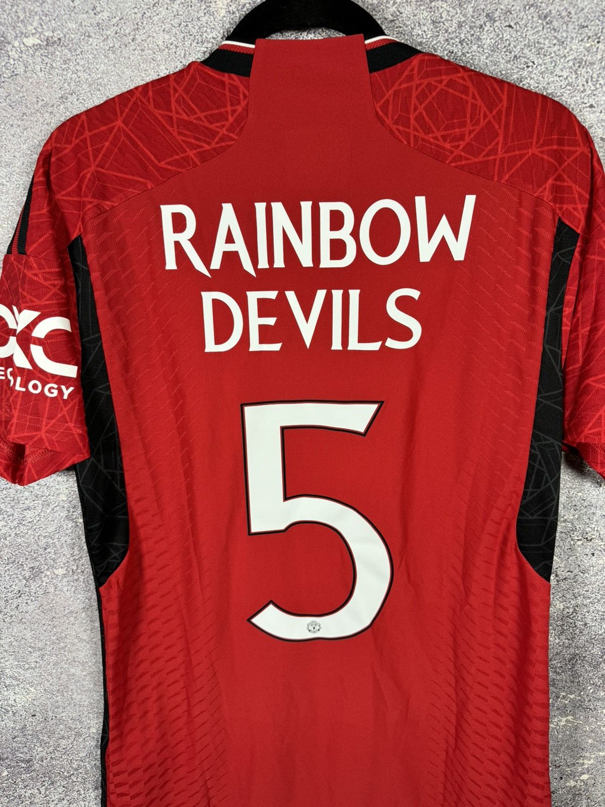 Adidas Manchester United 2023/24 Adidas Jersey Rainbow Devils M sz Size US M / EU 48-50 / 2 - 15 Thumbnail