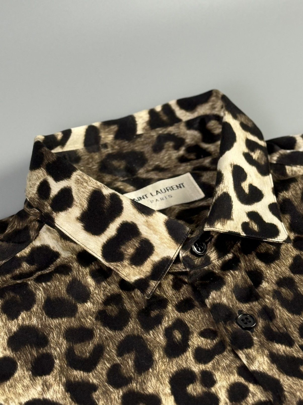 Saint Laurent Paris Saint Laurent Paris - A/W14 - Silk Leopard Print Shirt Size US L / EU 52-54 / 3 - 2 Thumbnail