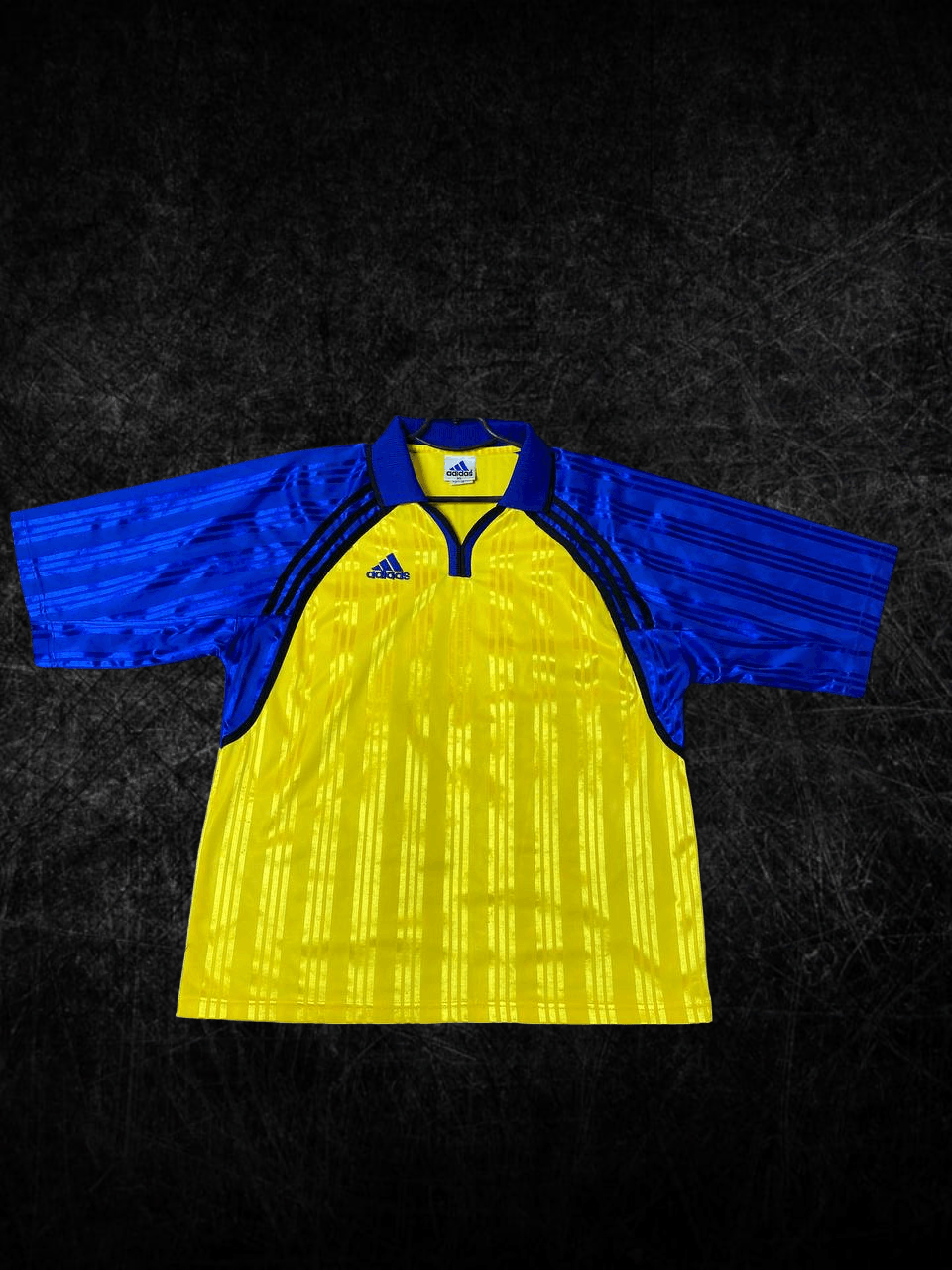 Adidas T-Shirt color blue and yellow Logo Print Adidas Y2K Size US XL / EU 56 / 4 - 1 Thumbnail