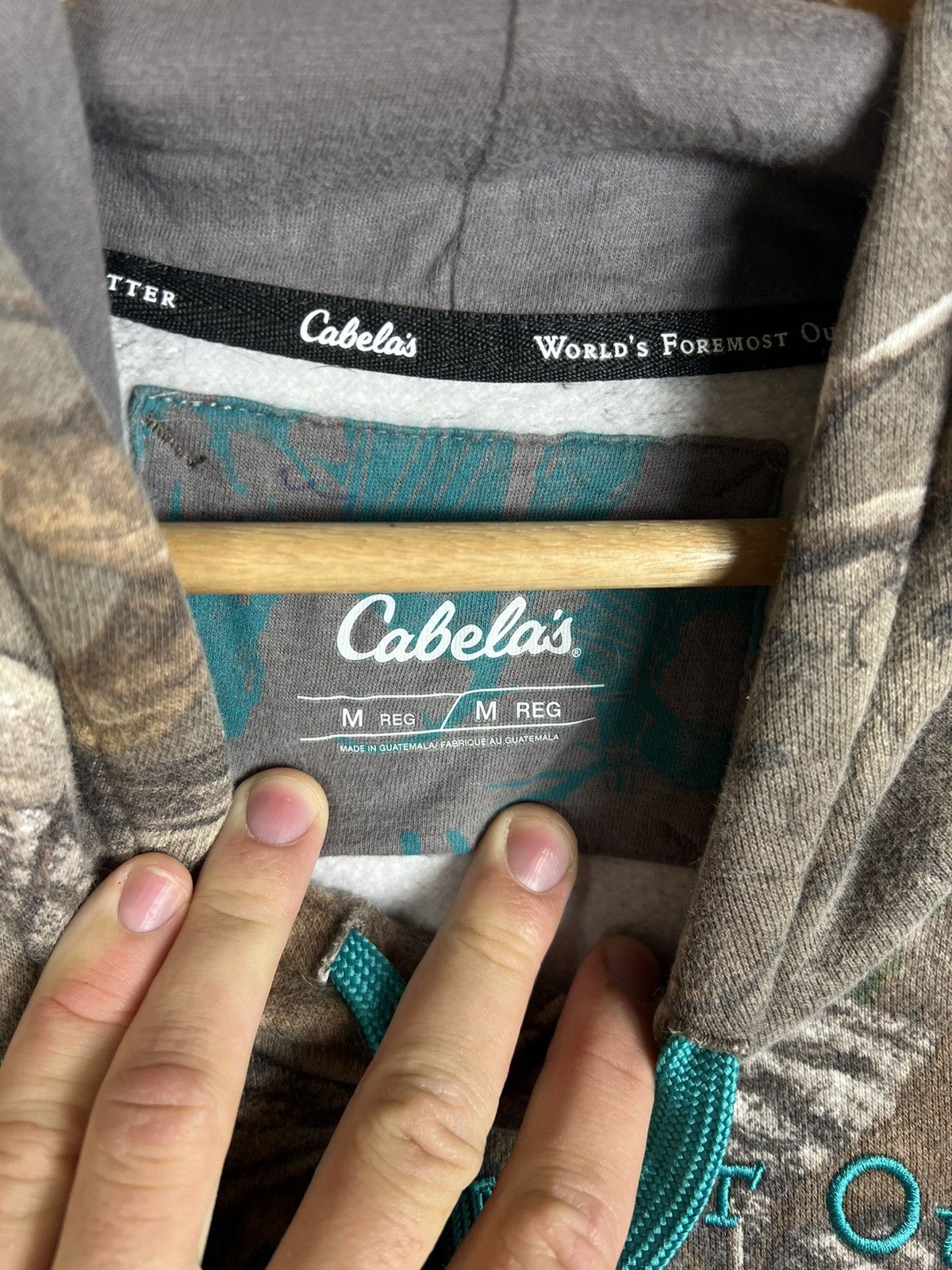 Cabelas Vintage Cabelas Realtree Camo Hoodie Sweatshirt Size US M / EU 48-50 / 2 - 7 Thumbnail