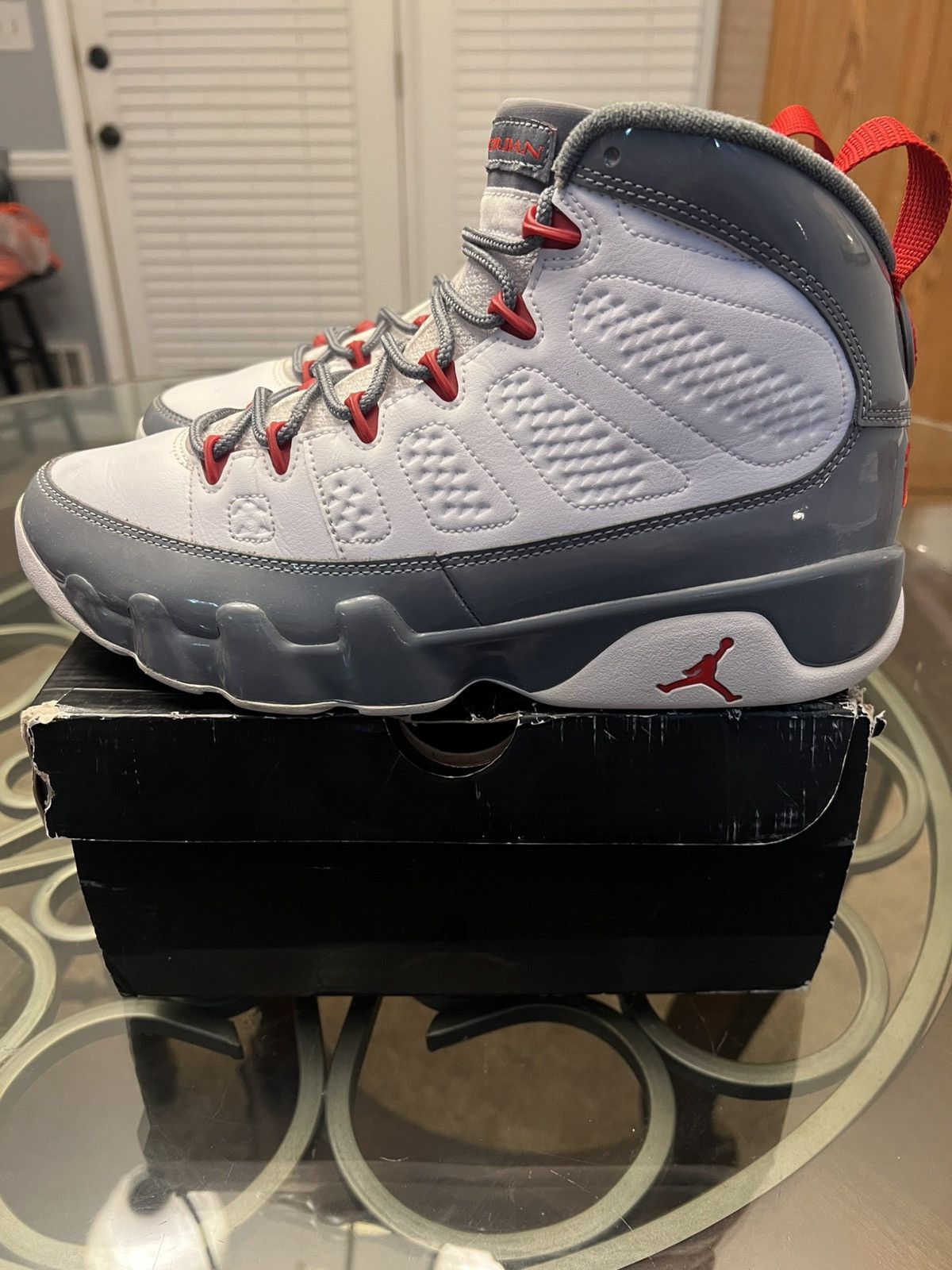 Jordan Brand Jordan 9 Retro Fire Red 2022 Size US 9.5 / EU 42-43 - 2 Thumbnail