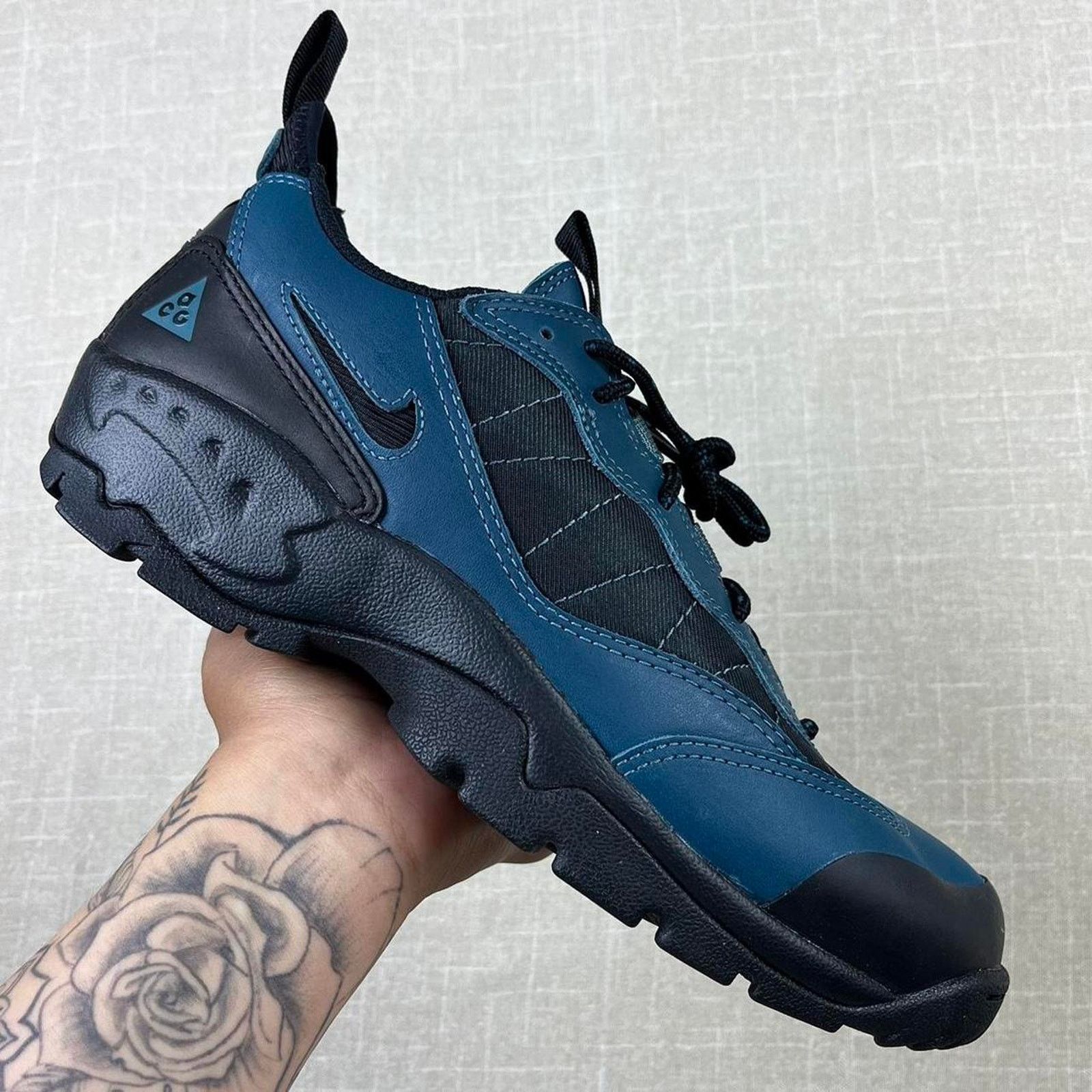 Nike ACG Air Mada “Ash Green Black