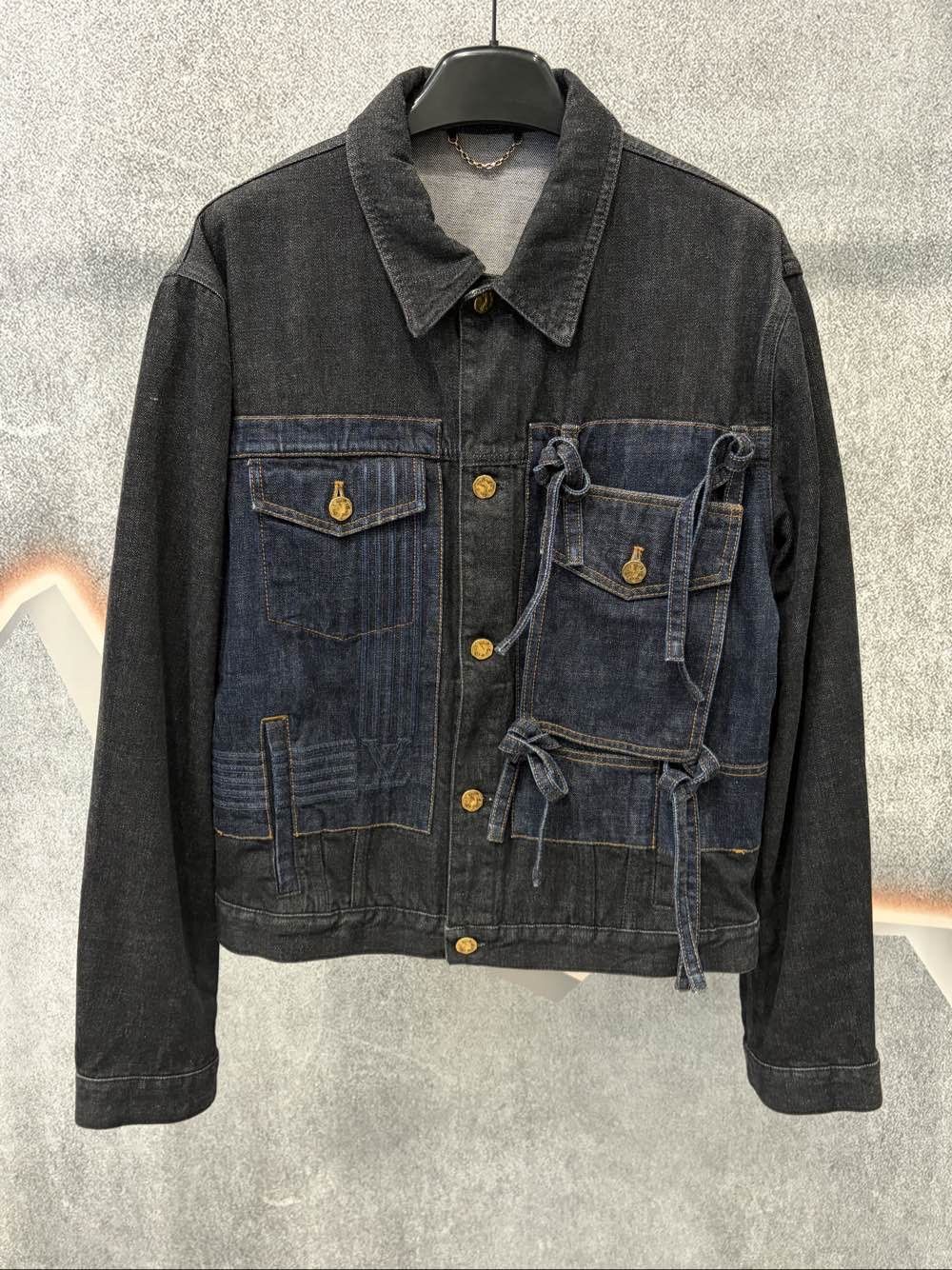 Louis Vuitton Louis Vuitton Contrast Denim Jacket Size L Size US L / EU 52-54 / 3 - 1 Thumbnail