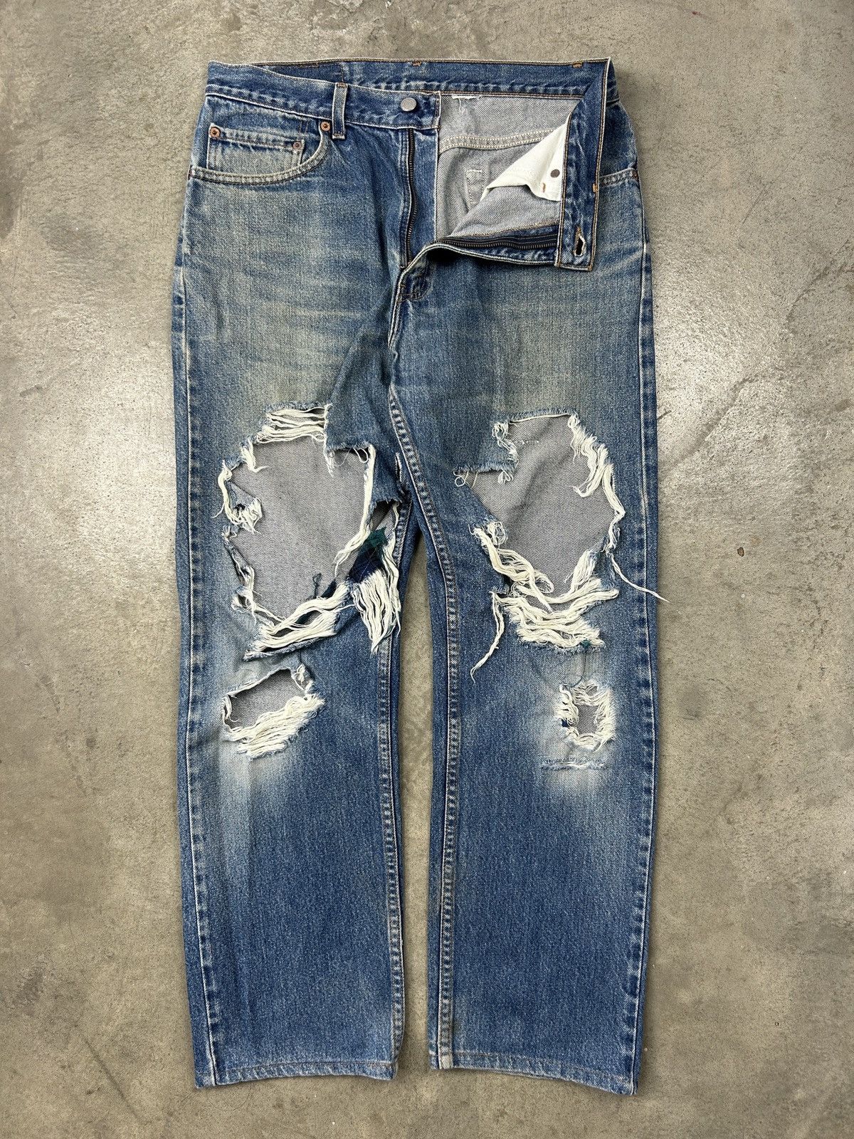 Levi's × Levi's Vintage Clothing × Vintage 1990s Levi’s 505 - Thrashed Kurt Cobain Size US 32 / EU 48 - 7 Thumbnail
