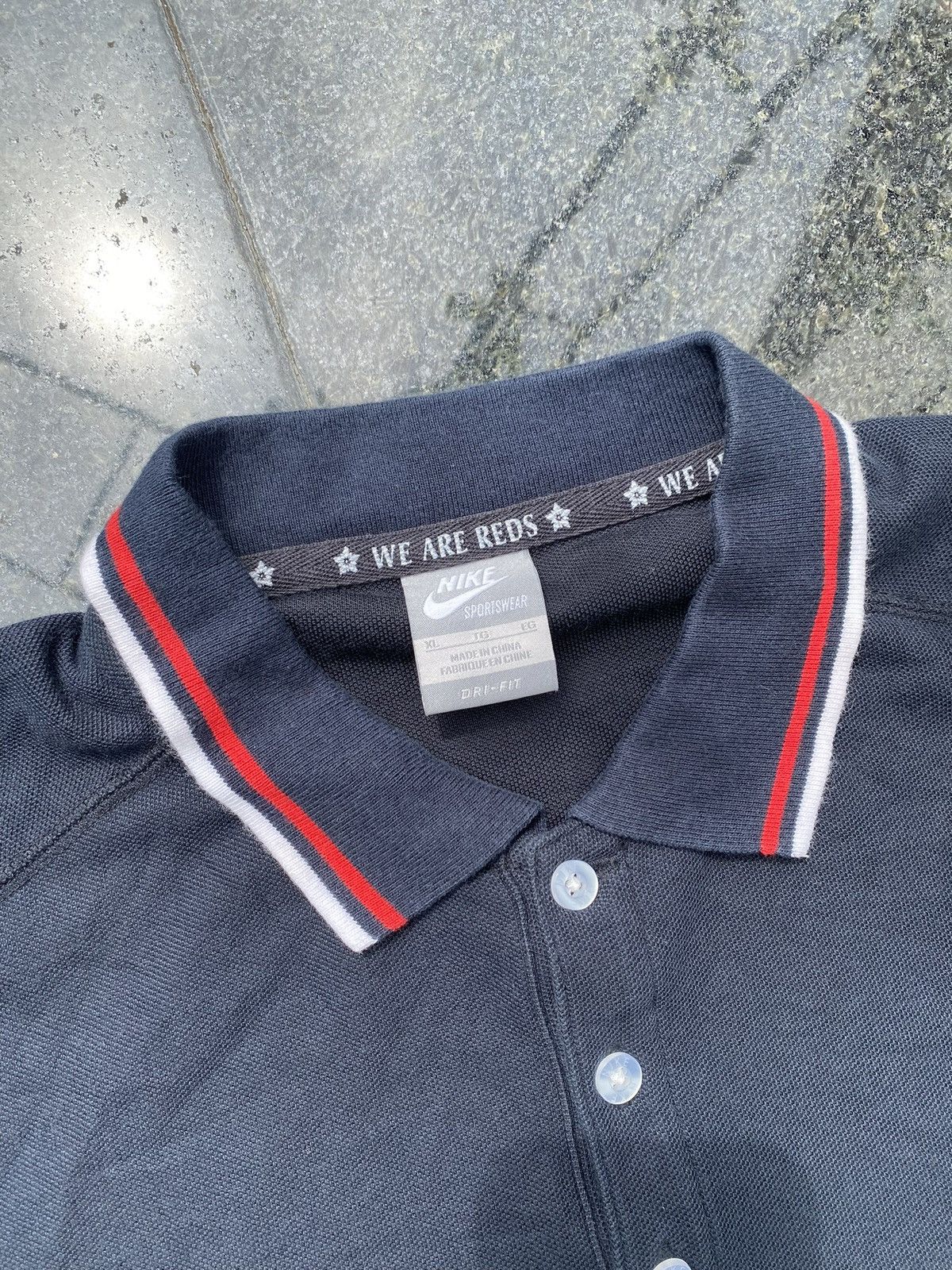 Nike × Vintage 90’s NIKE RARE WE ARE REDS MULTI LOGO Y2K RETRO POLO TEE Size US L / EU 52-54 / 3 - 8 Thumbnail