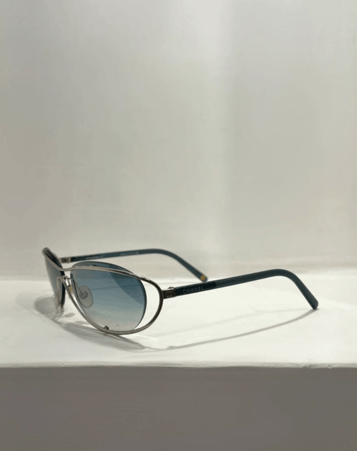 Chanel Chanel Sunglasses 4020 Rhinestone Logo 4017Rimless Vintage Size ONE SIZE - 1 Thumbnail