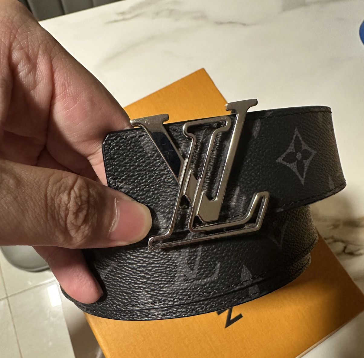 Louis Vuitton Lv belt Size 40 - 1 Thumbnail