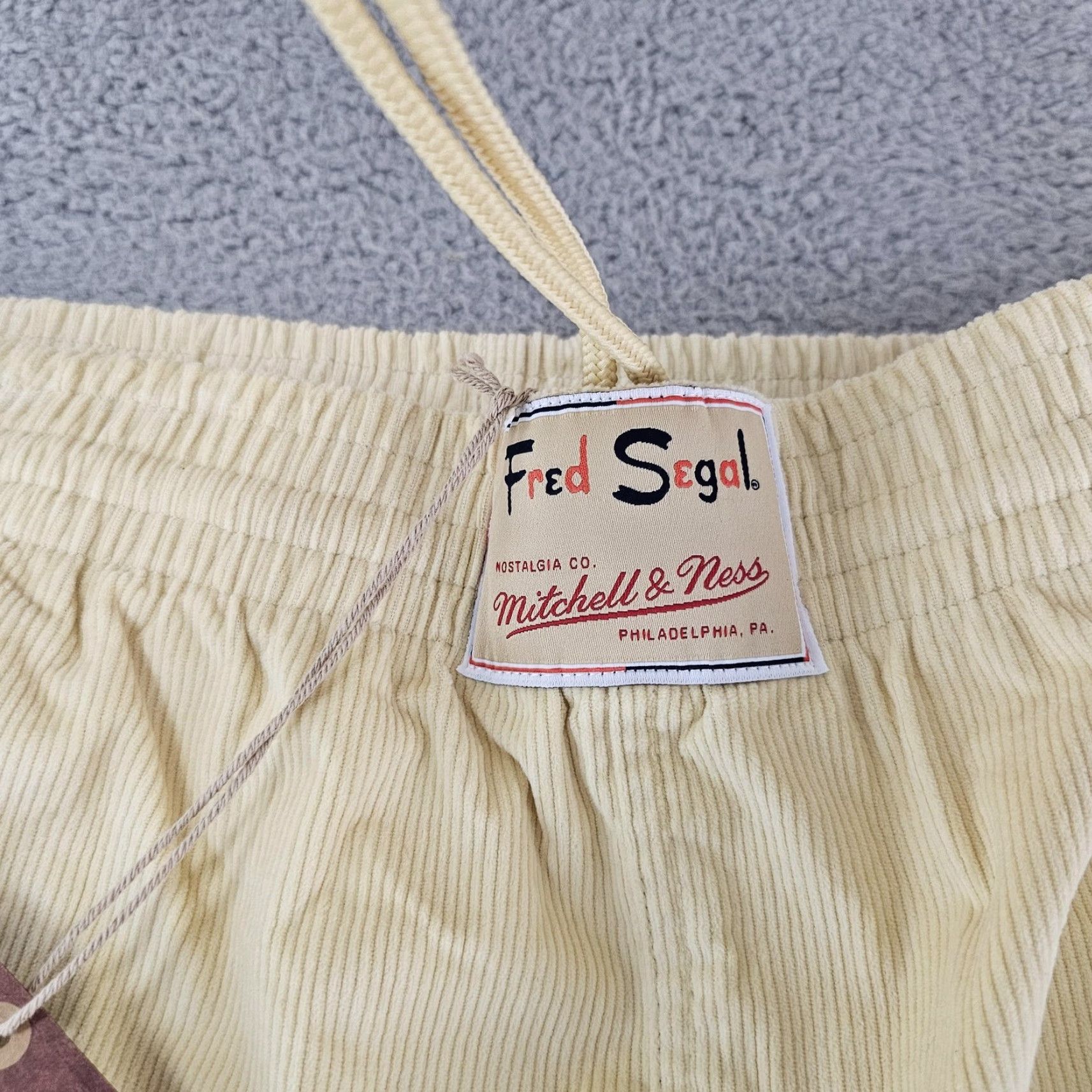 Mitchell & Ness Mitchell & Ness Fred Segal Pants Mens 2XL Cream Corduroy Side Stripe Joggers Size US 39 - 3 Thumbnail